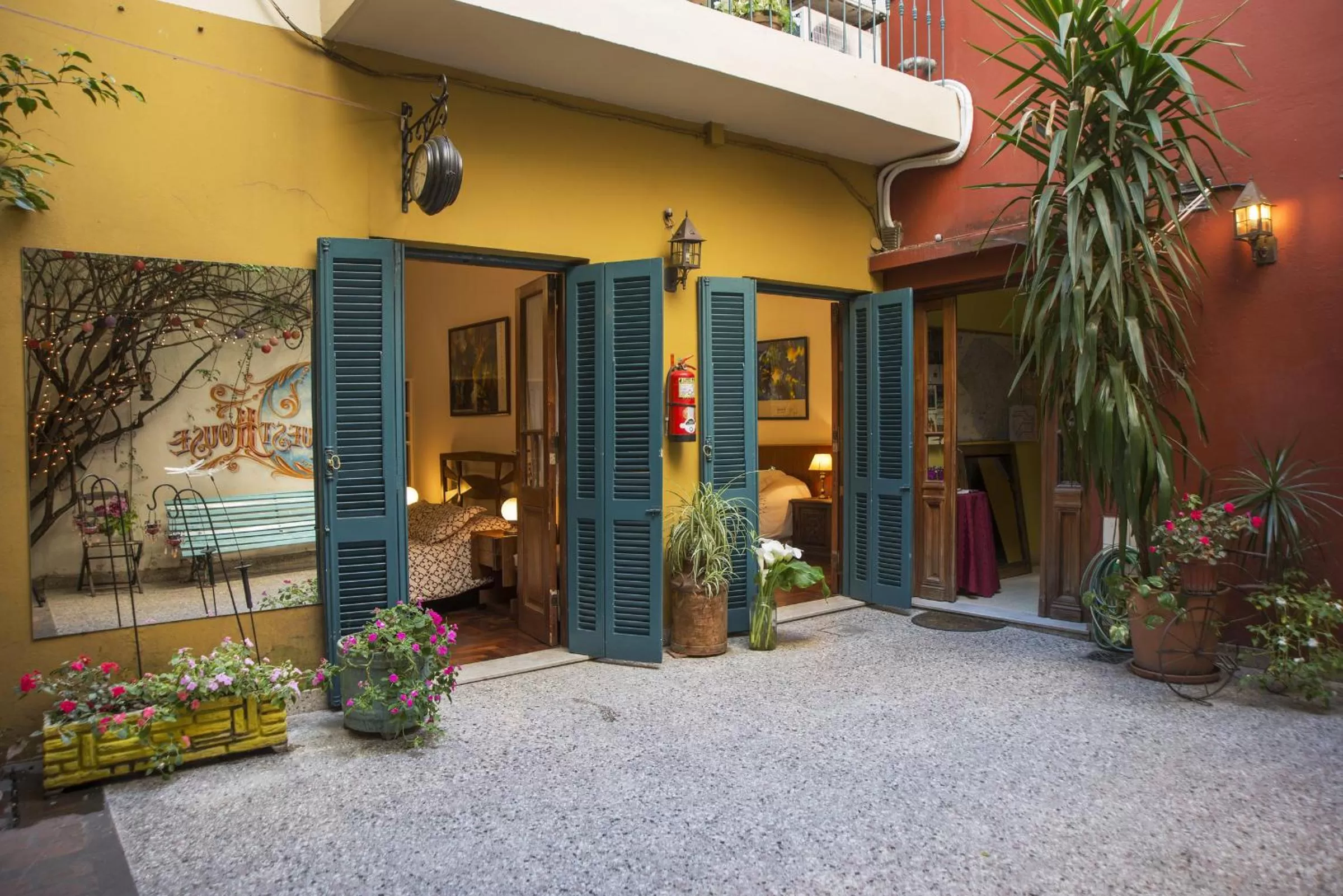 Garden in Lina's Tango Guesthouse