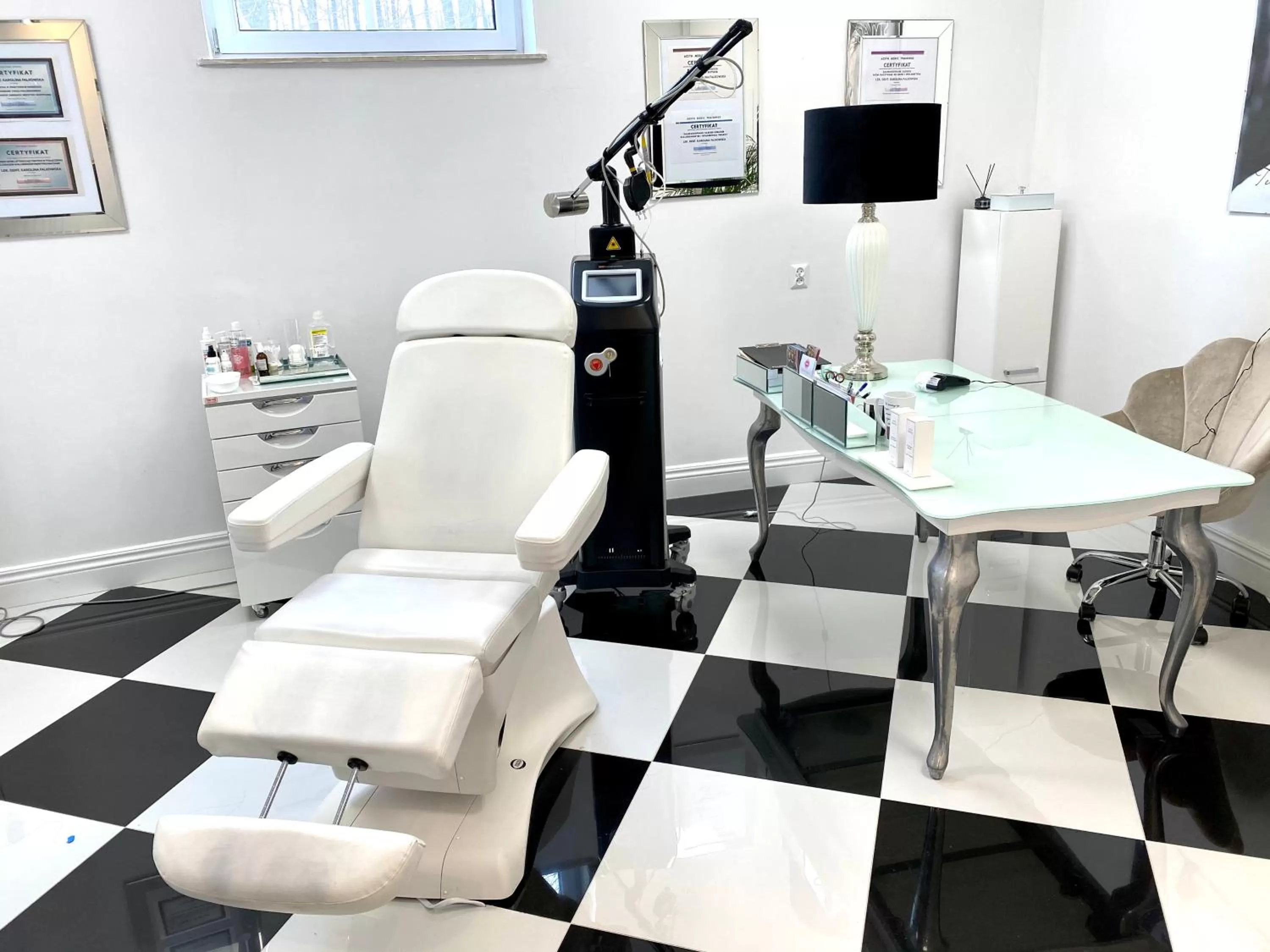 Living room, Bathroom in Pałac na wodzie Falkowski Medical & SPA & Conference