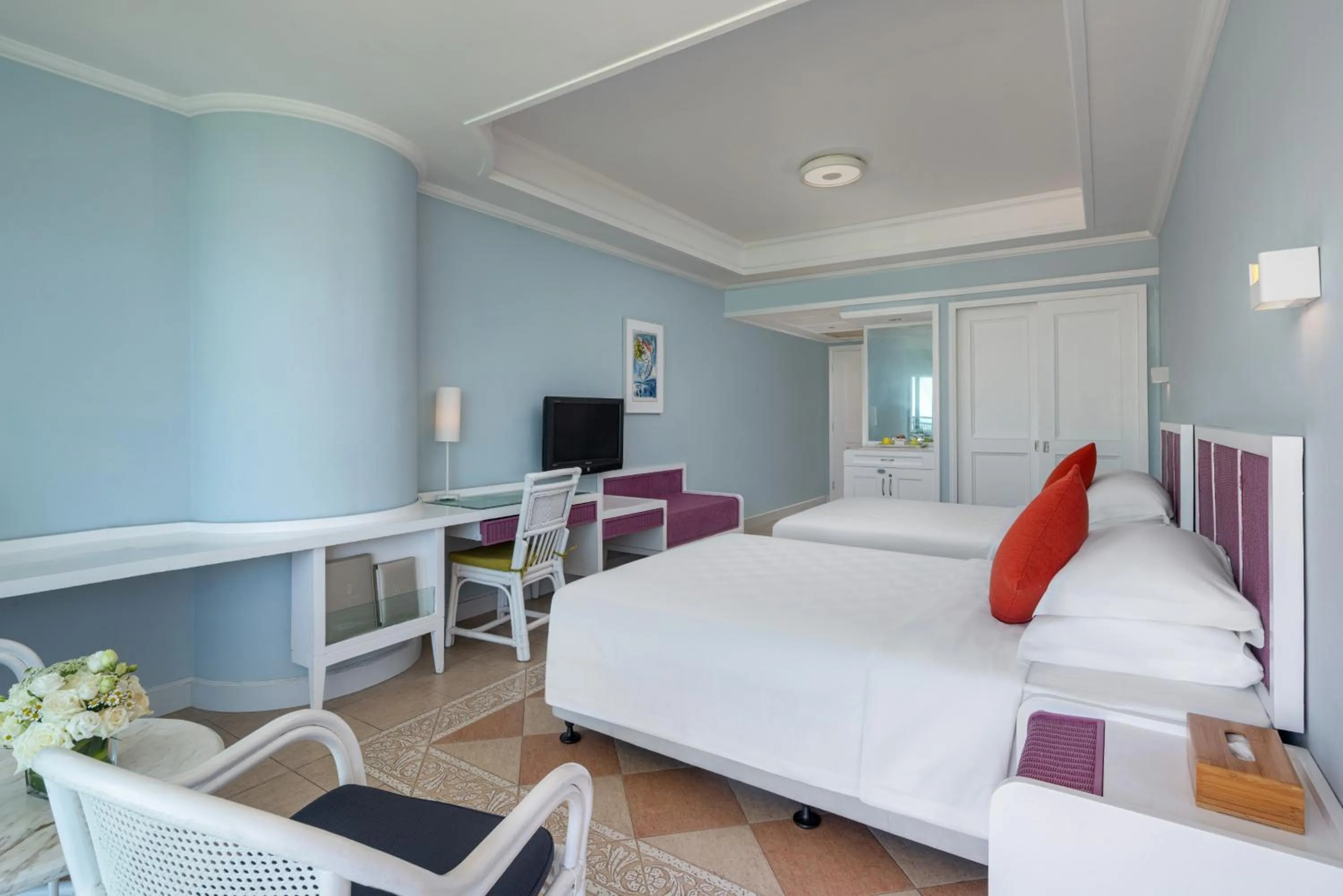 Bed in Sunshine Resort Intime Sanya