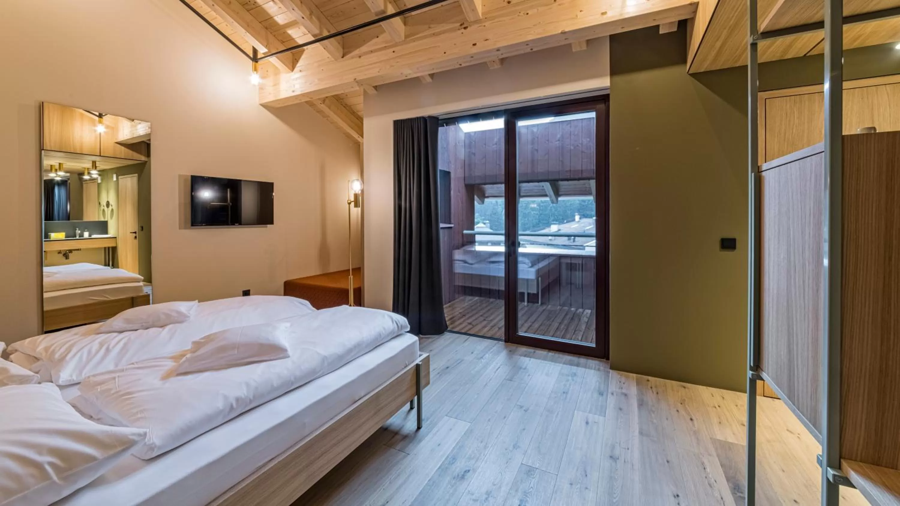 Photo of the whole room, Bed in Hotel Villa Mayr Rooms & Suites