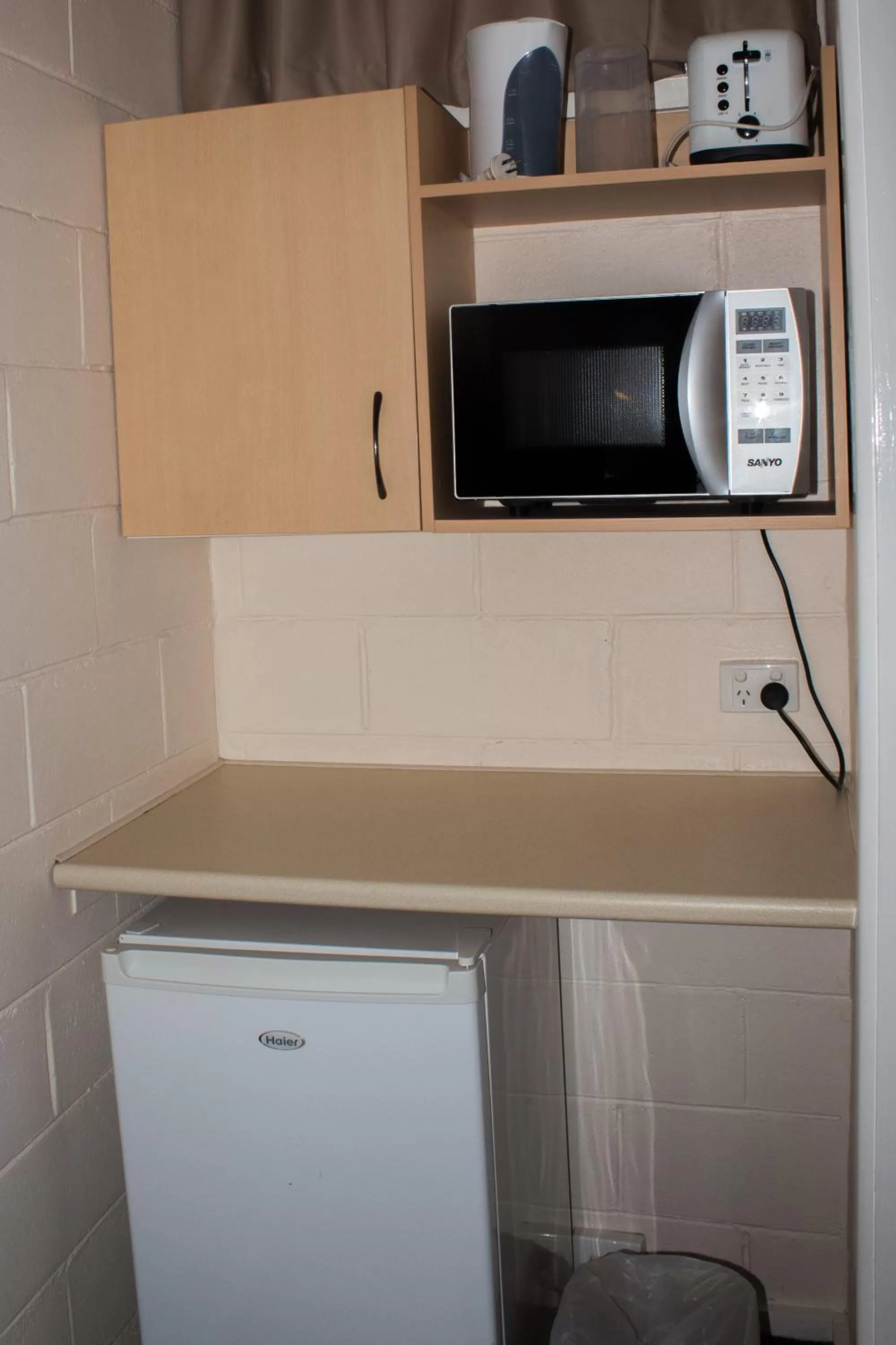 Kitchen or kitchenette in Motel Kempsey