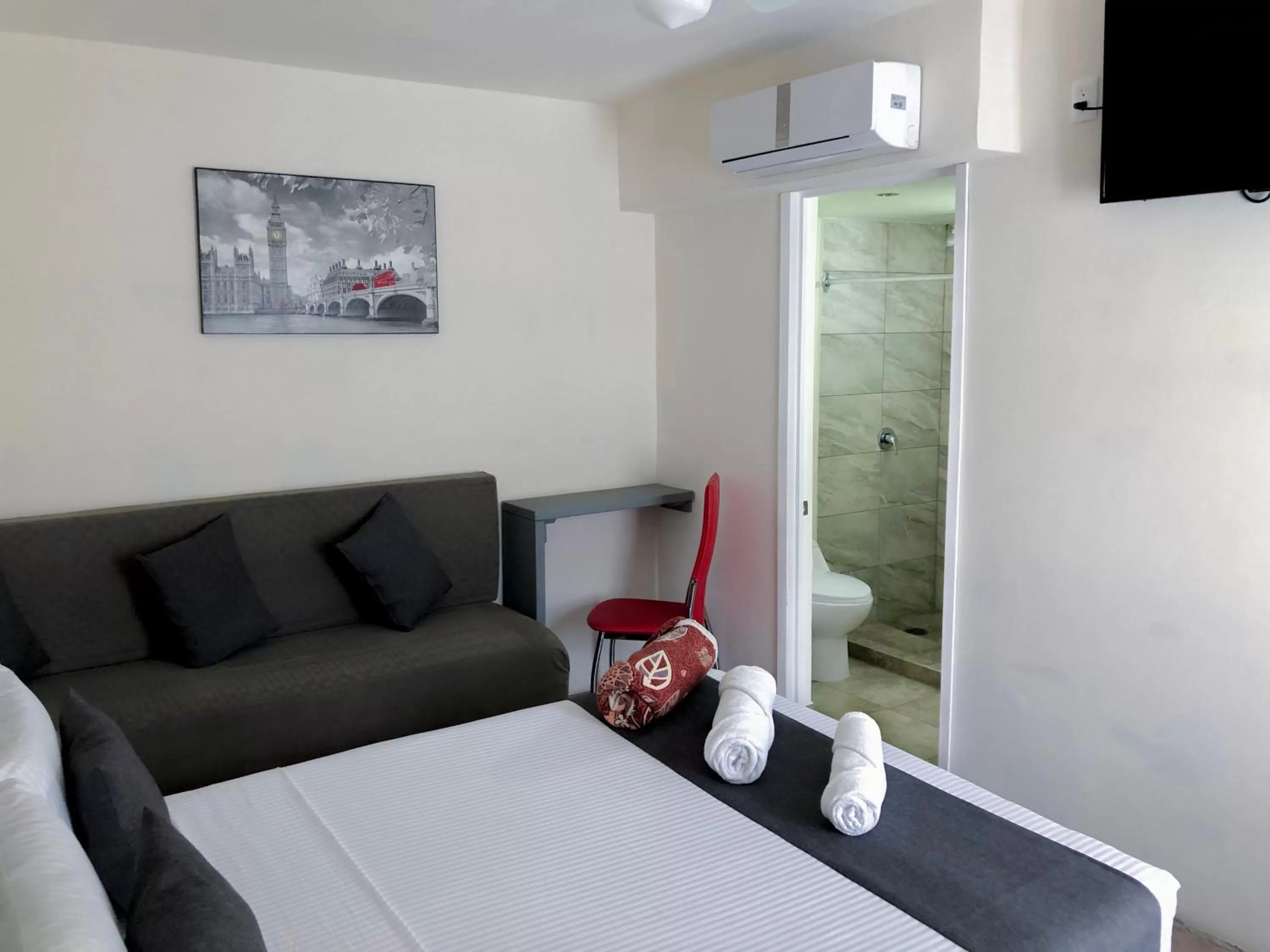 Bed in AOHOM SANTUARIO HOTEL & SPA