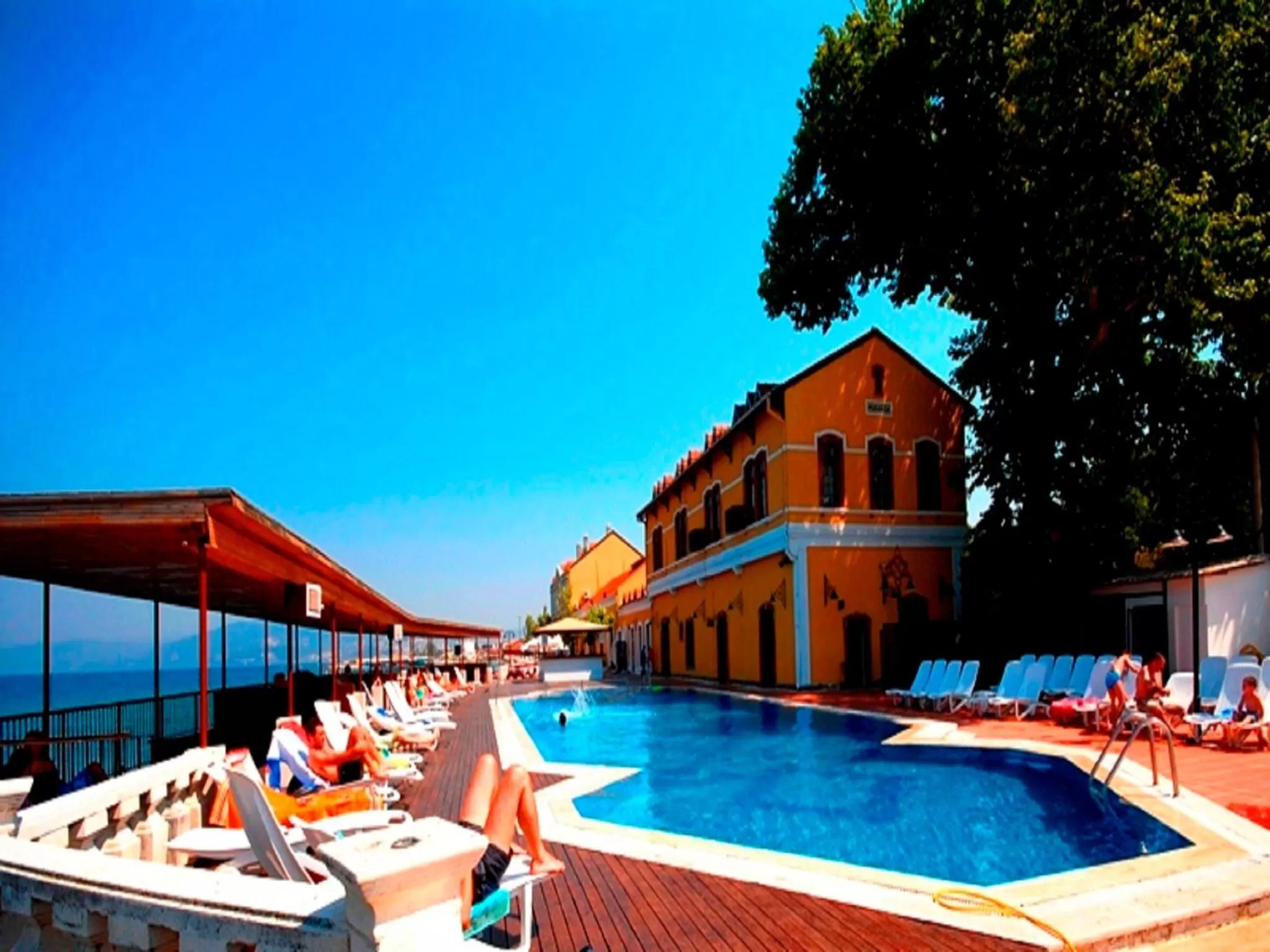 Day in Montania Special Class Hotel