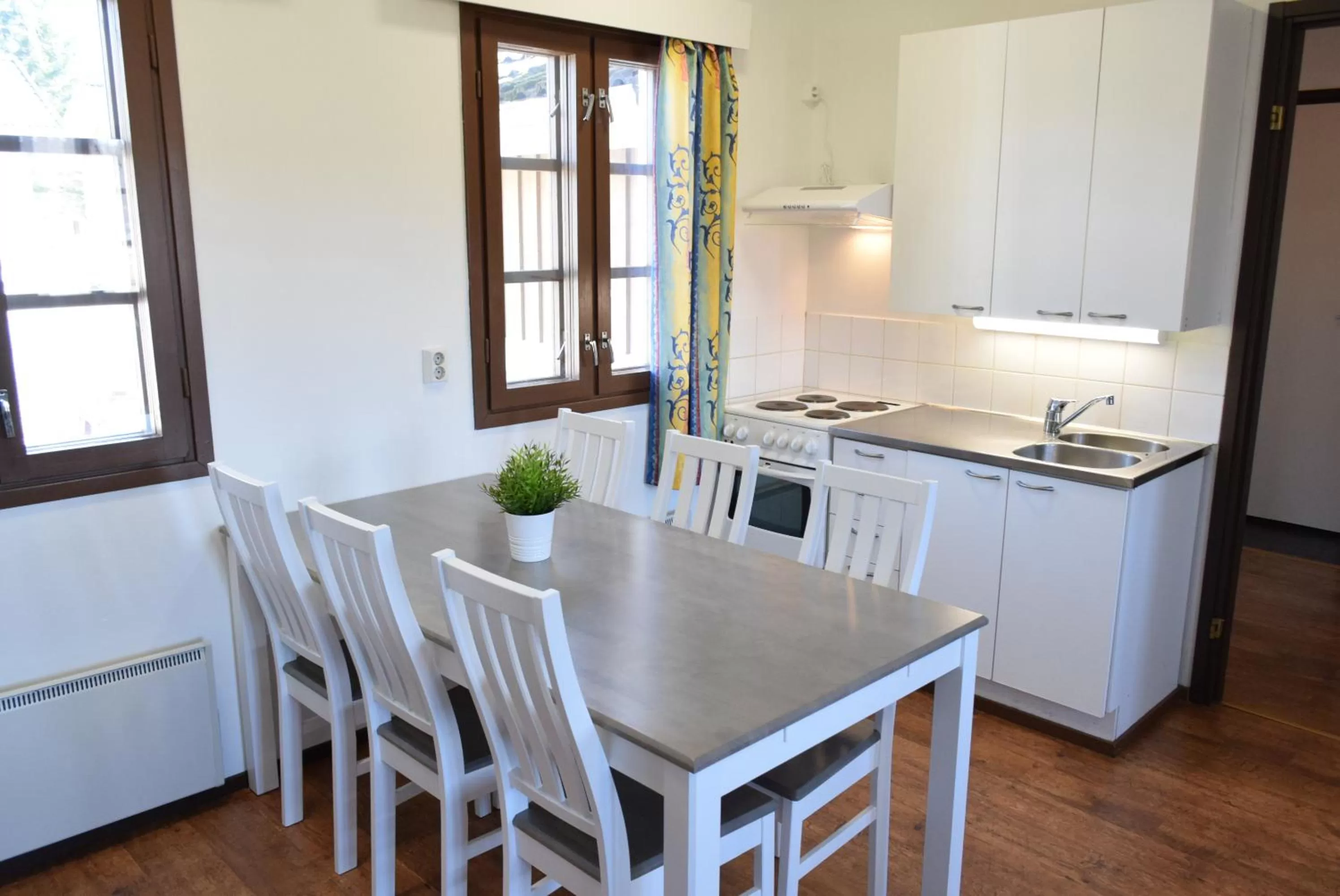 Kitchen or kitchenette, Dining Area in Visulahti Cottages