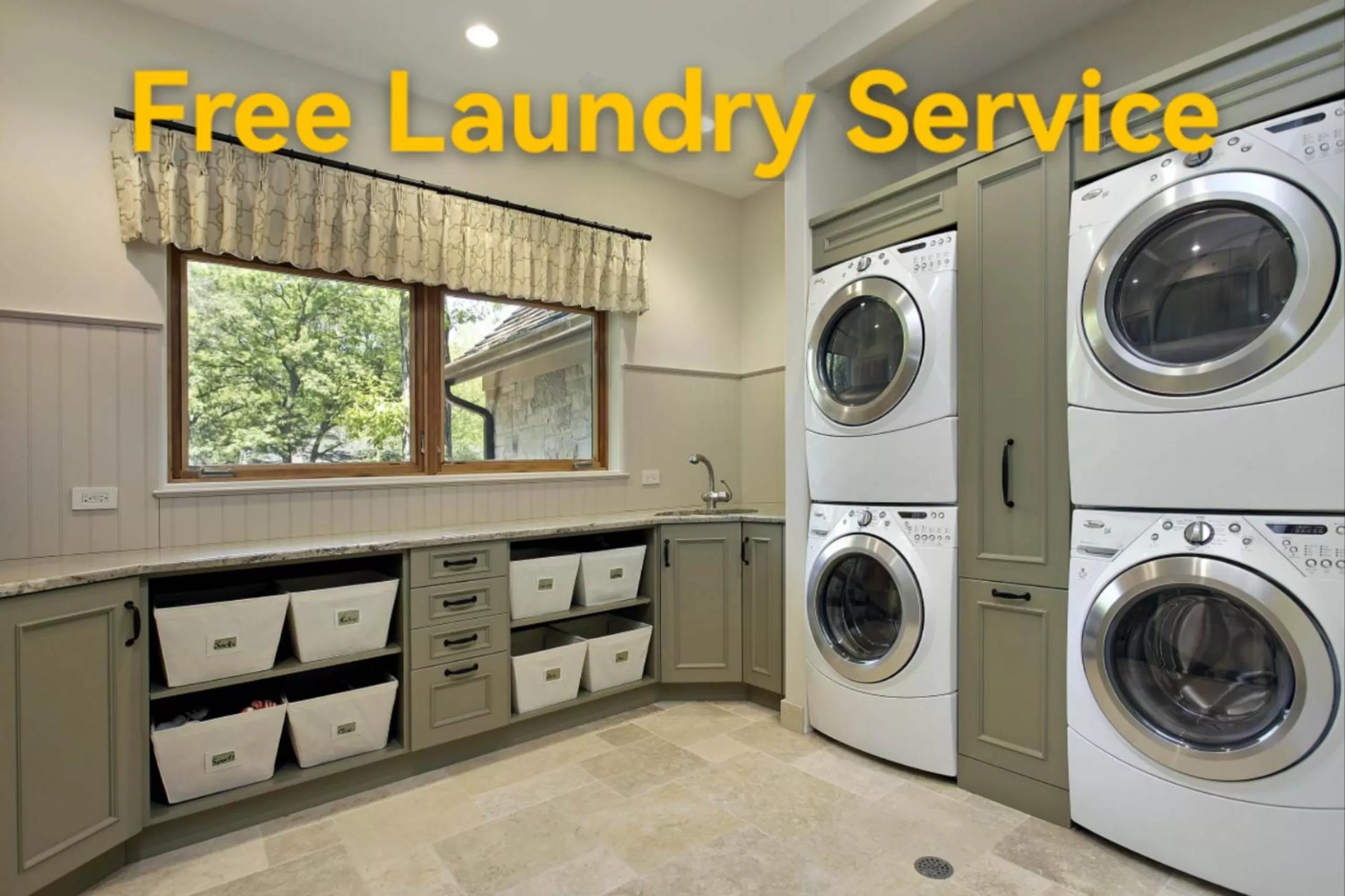 laundry in Wenjun Courtyard Hotel---3mins walk from Tonghuimen metro station ,next to People`s Park, fluent English service ,travel agency