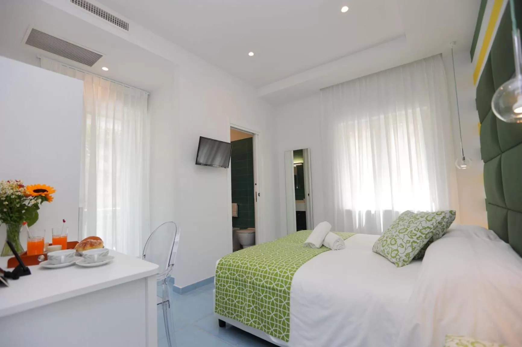 Photo of the whole room in Domus Meta