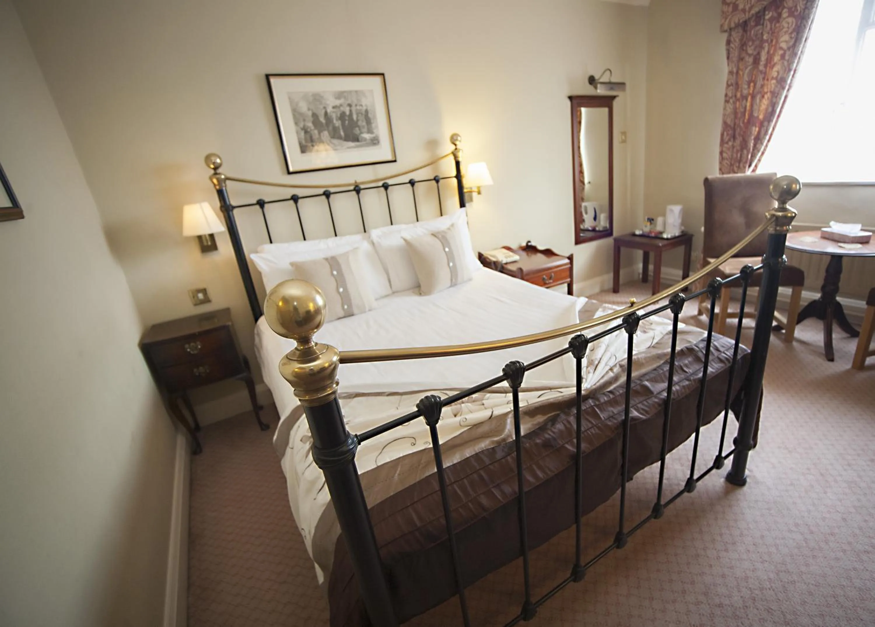 Bedroom, Bed in The Lion Hotel Shrewsbury