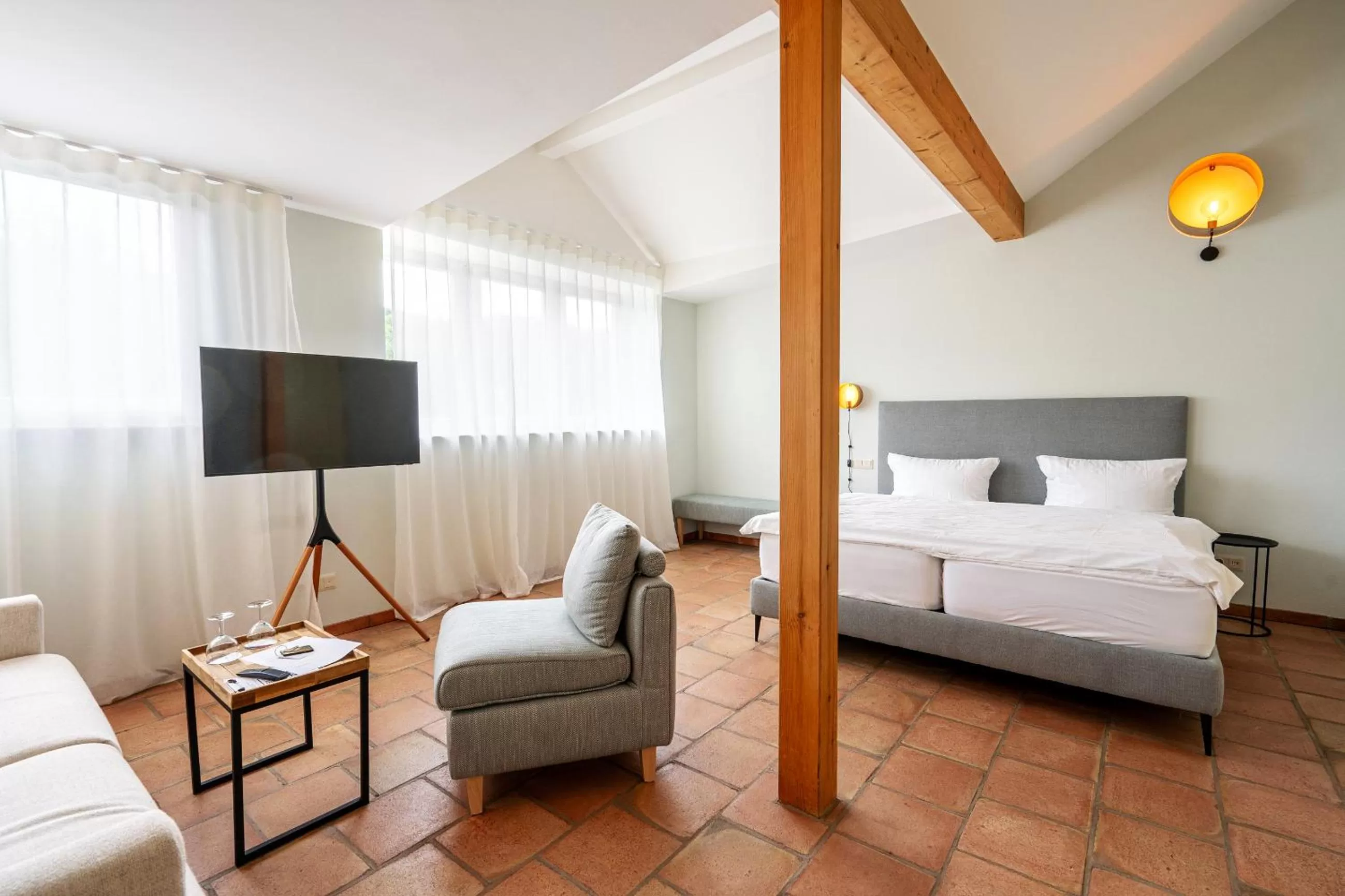 Living room, Bed in Albergo-Toscana
