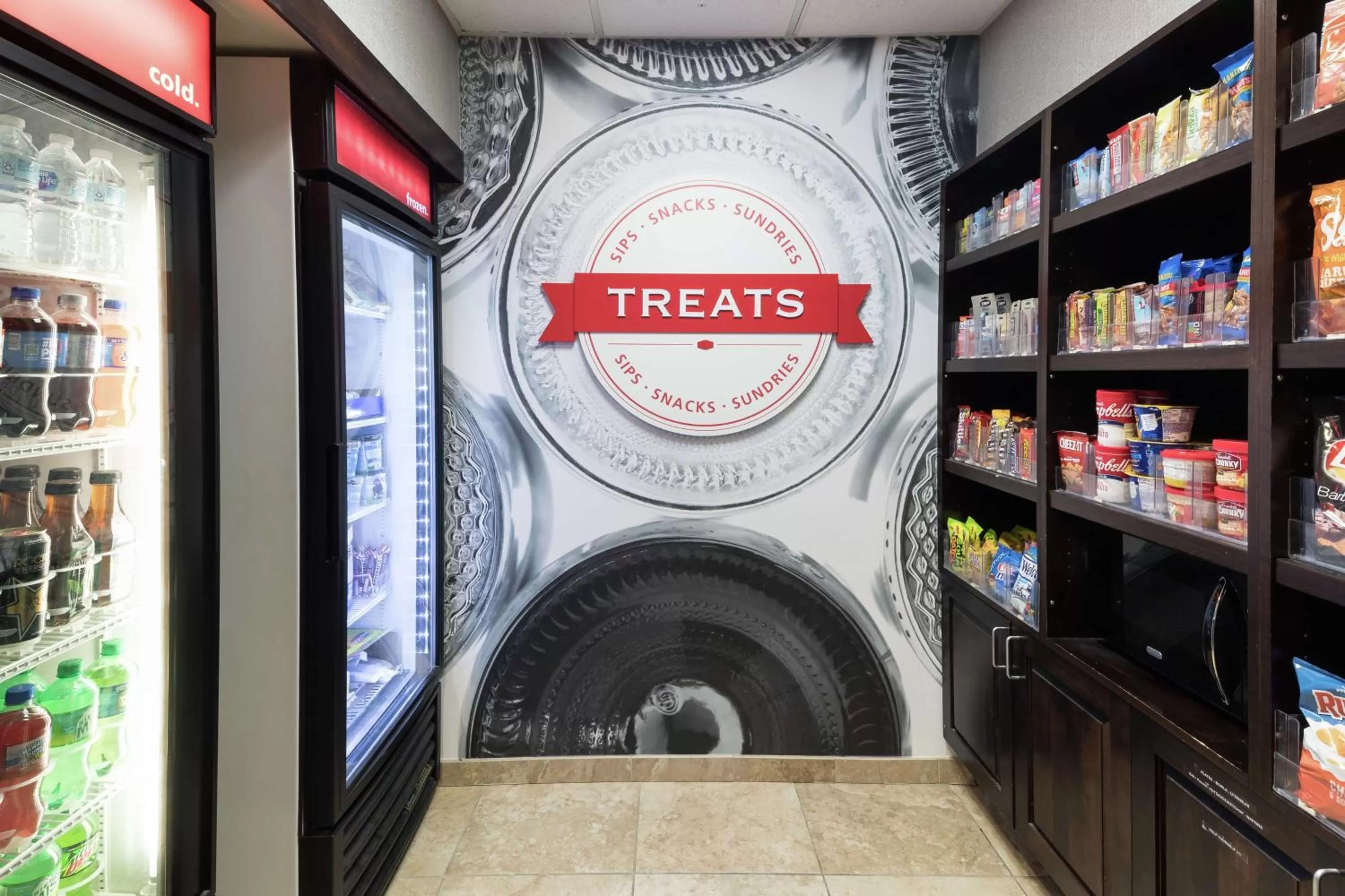 Restaurant/places to eat in Hampton Inn & Suites Rochester-North