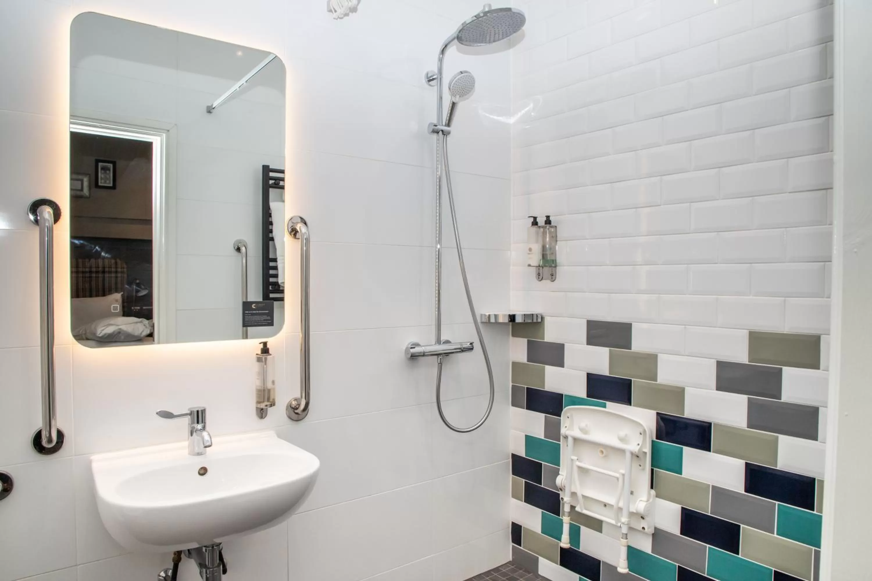 Shower in The Feathers Hotel