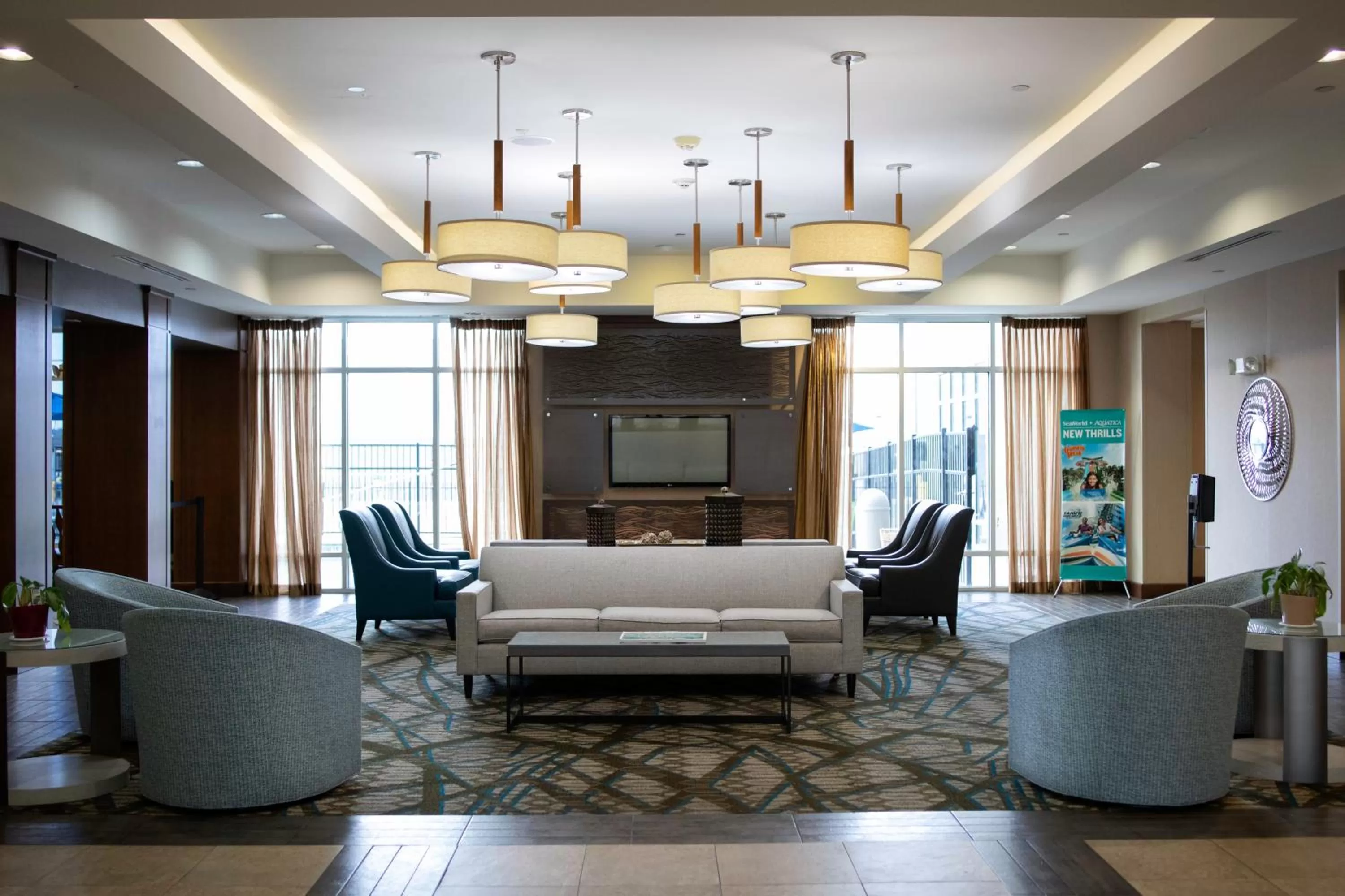 Communal lounge/ TV room in Holiday Inn Hotel & Suites Northwest San Antonio by IHG