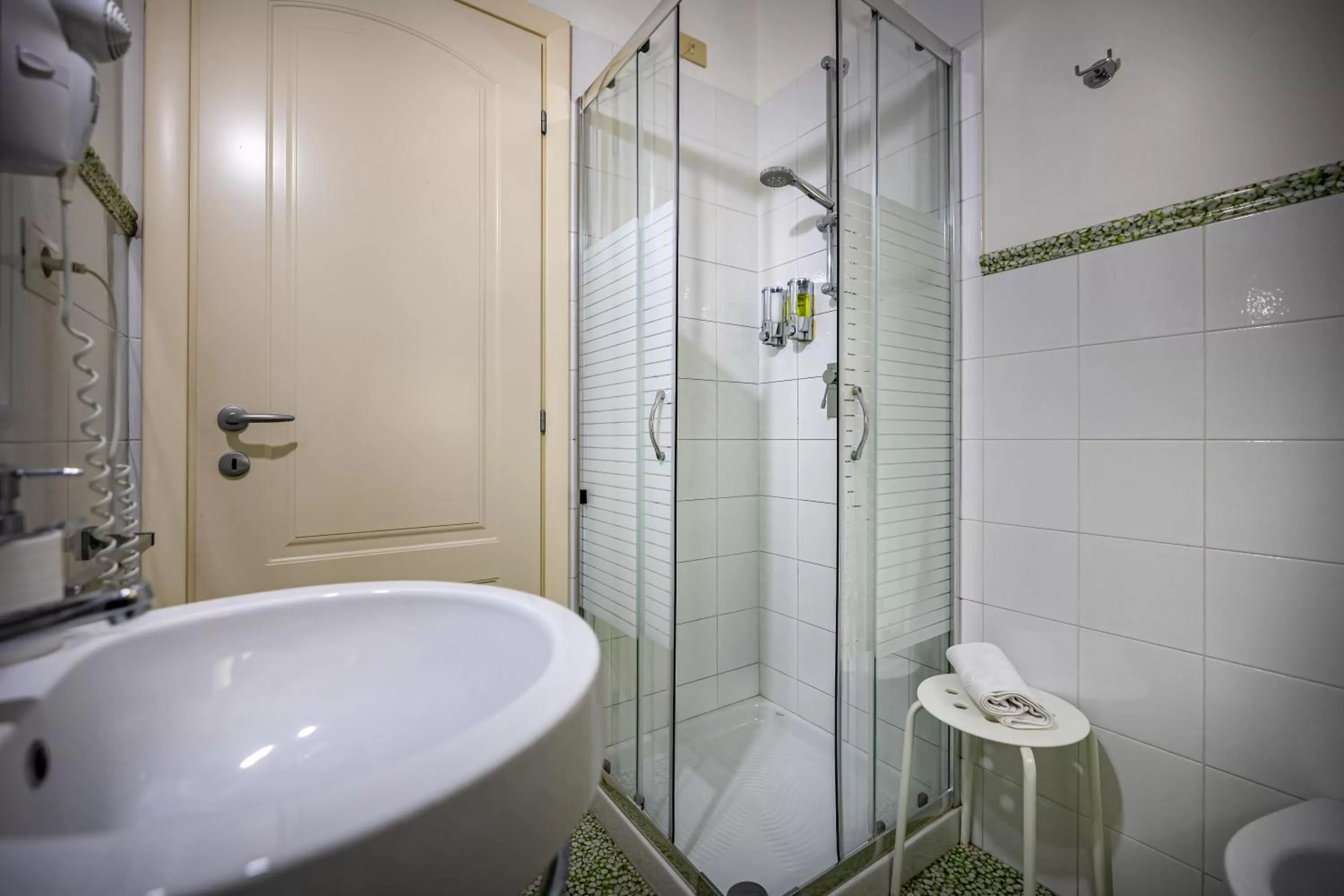 Shower in Maison Bianca B&B