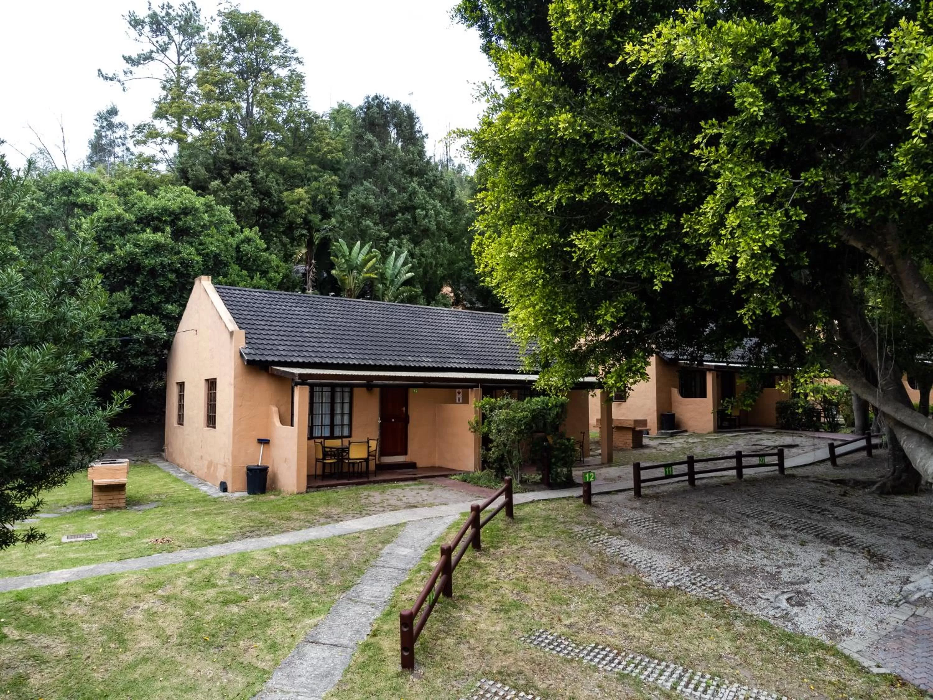 Property building in Gooderson Knysna Chalets