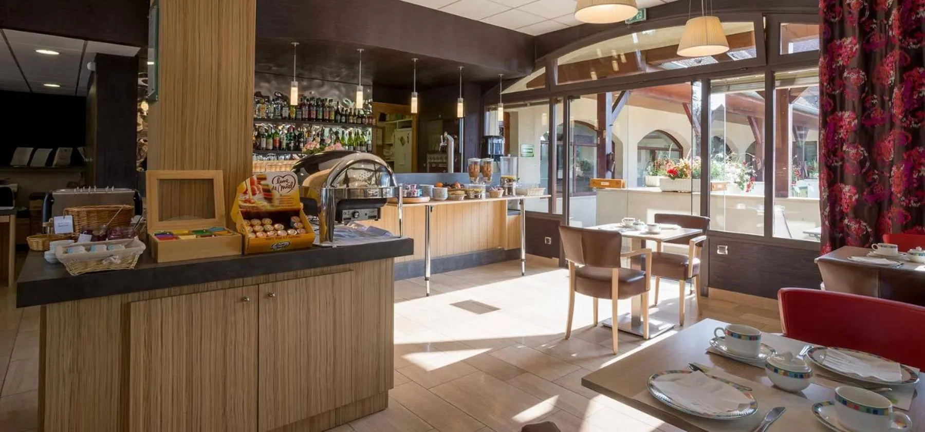 Restaurant/places to eat in Hostellerie St Vincent