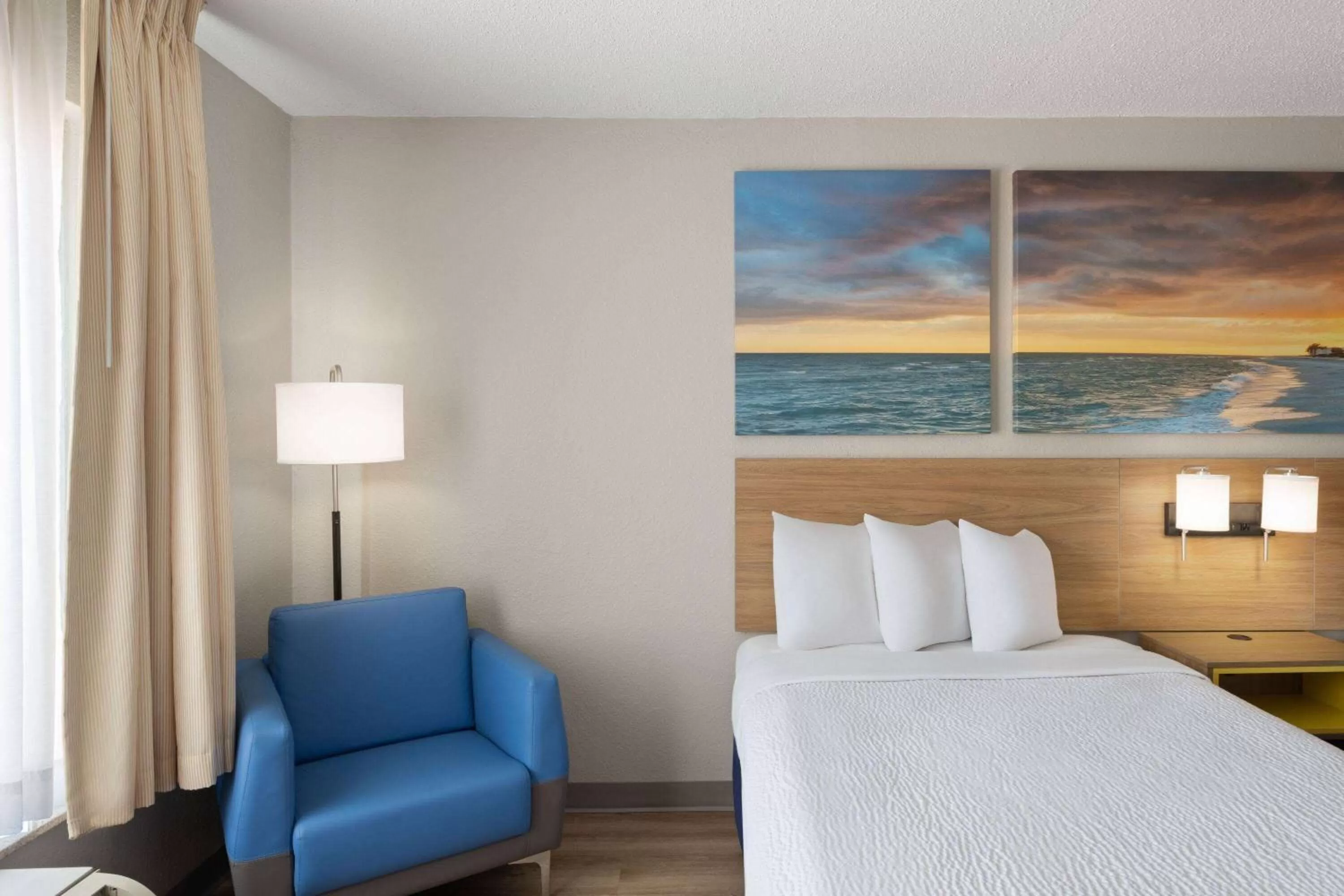 Photo of the whole room, Bed in Days Inn by Wyndham Florence Near Civic Center