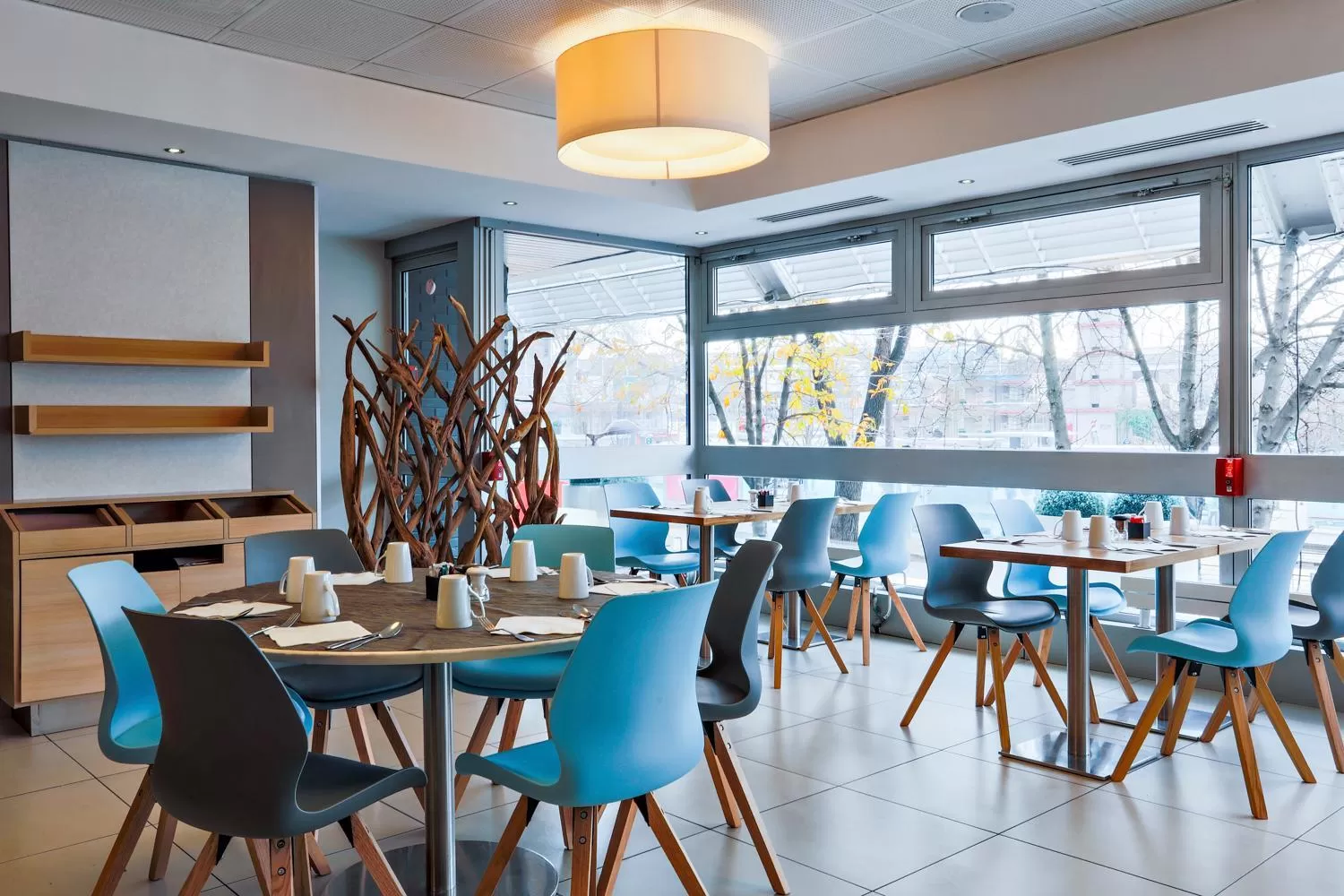 Restaurant/places to eat in Mercure Paris Vaugirard Porte De Versailles