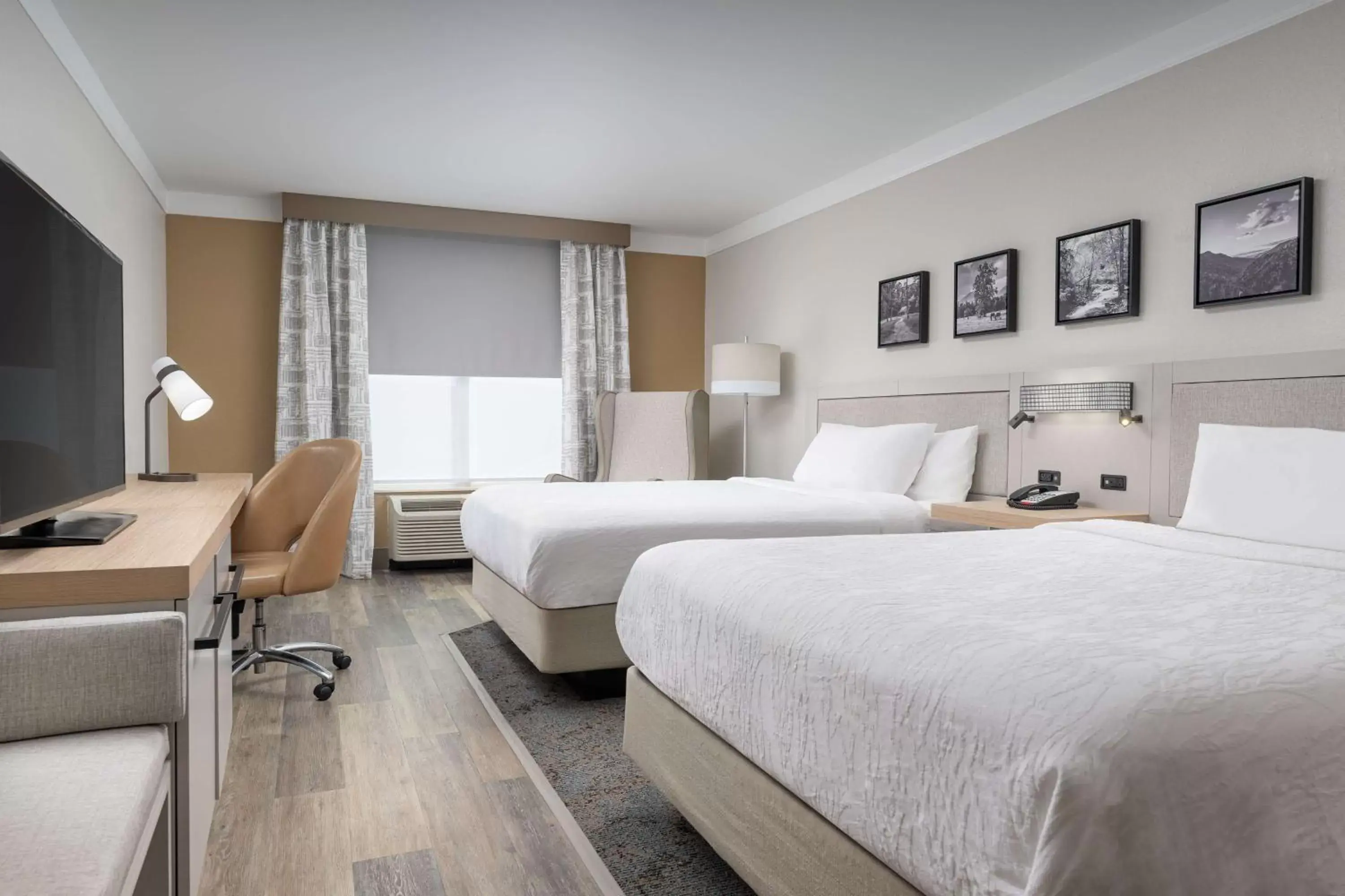 Queen Room with Two Queen Beds - Non-Smoking in Hilton Garden Inn Chattanooga Downtown Queen Room with Two Queen Beds - Non-Smoking in Hilton Garden Inn Chattanooga Downtown