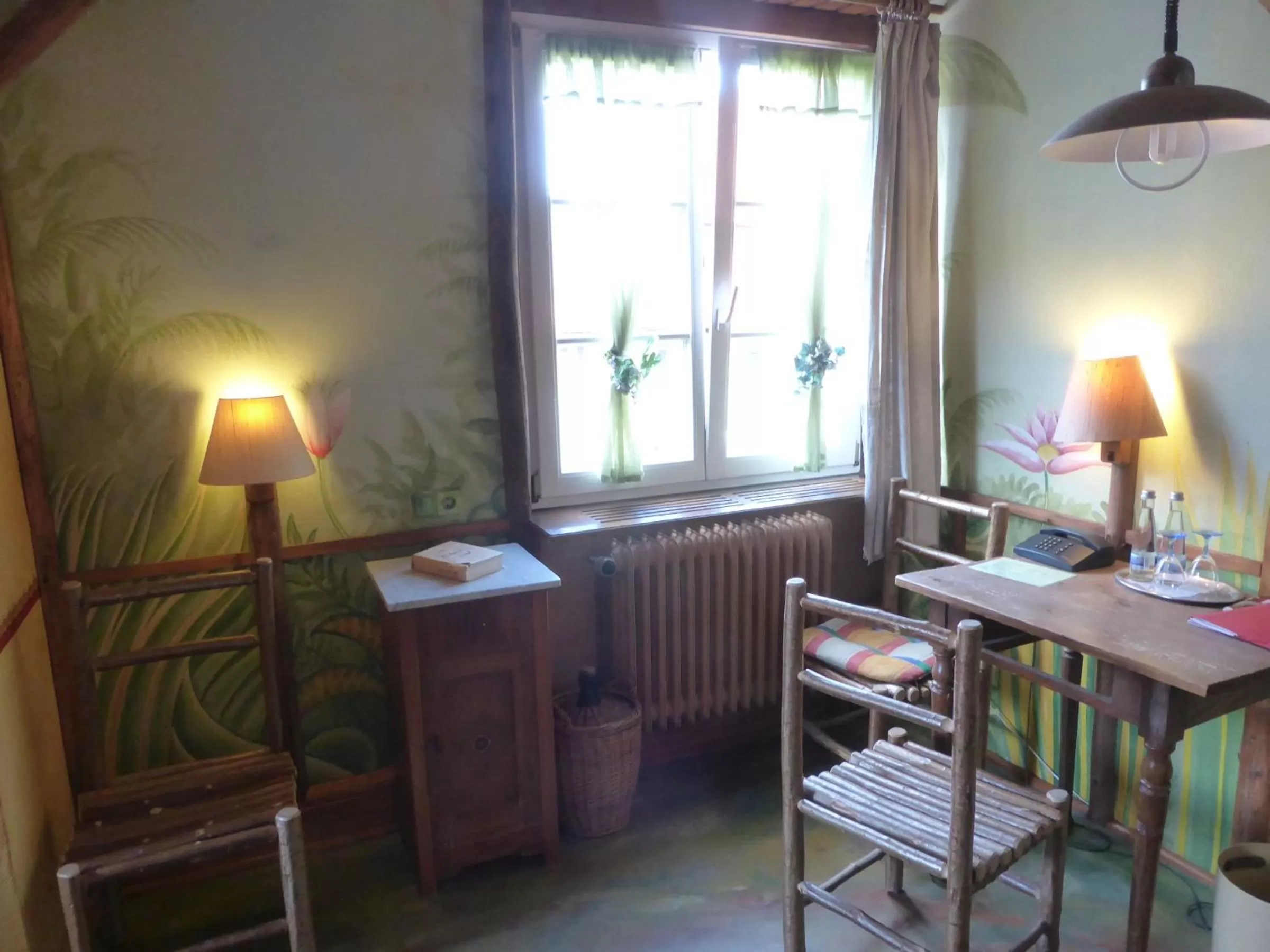 Seating area, Bed in Gasthaus Storchen Hellas