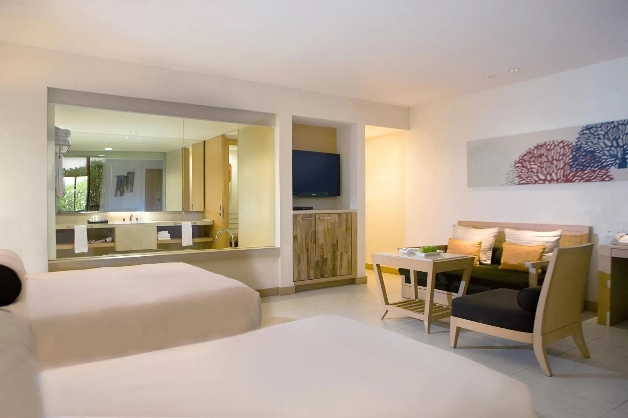 Photo of the whole room, Bed in Holiday Inn Resort Baruna Bali by IHG