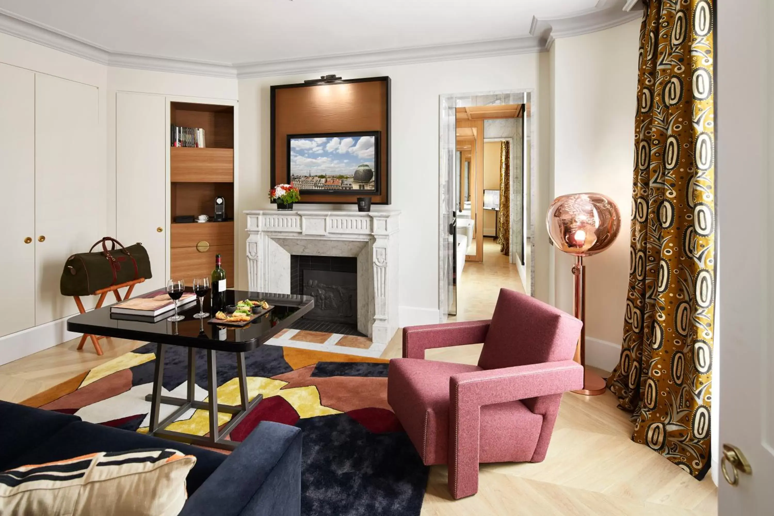 Suite with Free Bottle of Champagne in Hotel Montalembert Suite with Free Bottle of Champagne in Hotel Montalembert