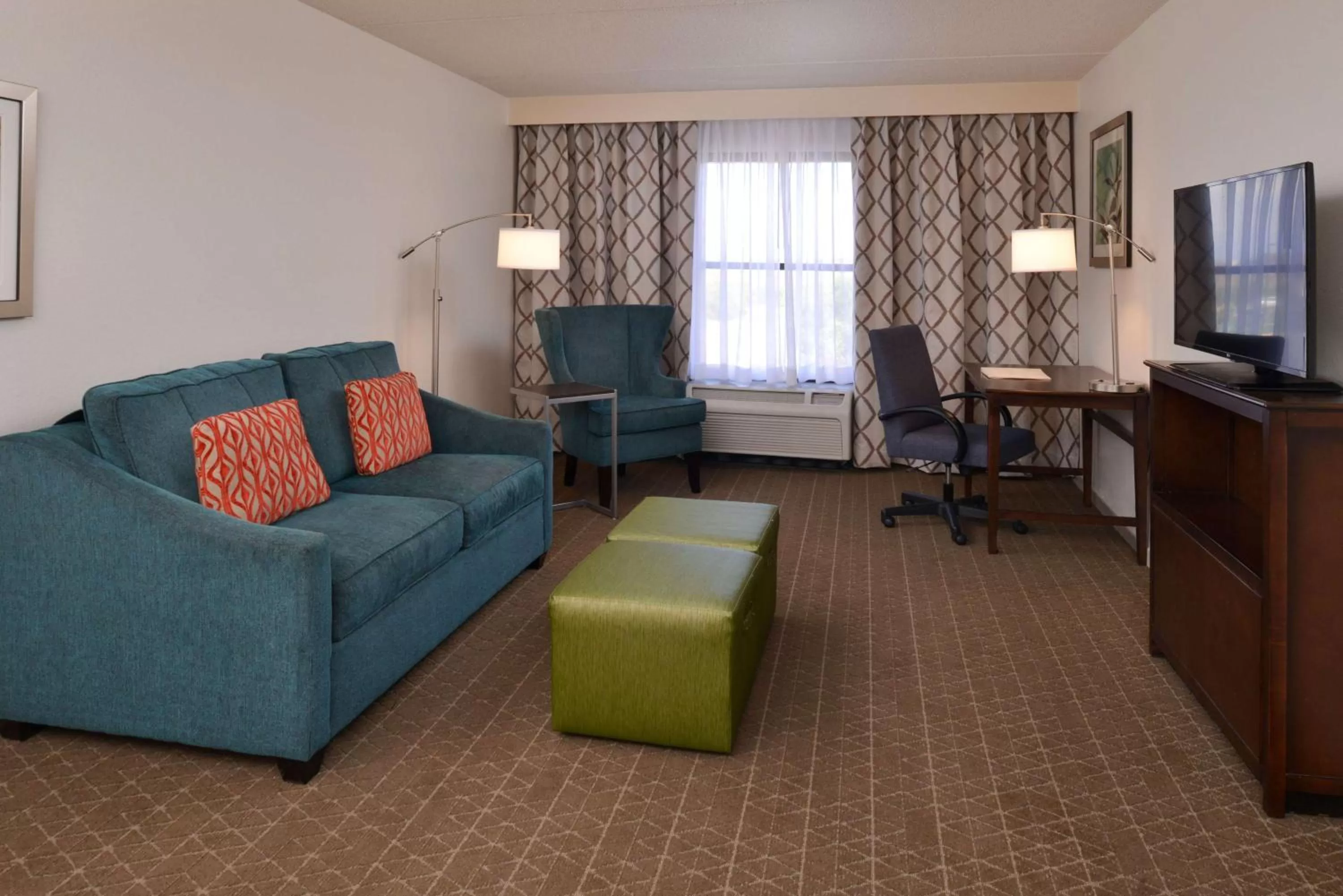 Living room in Hampton Inn & Suites Pueblo-Southgate