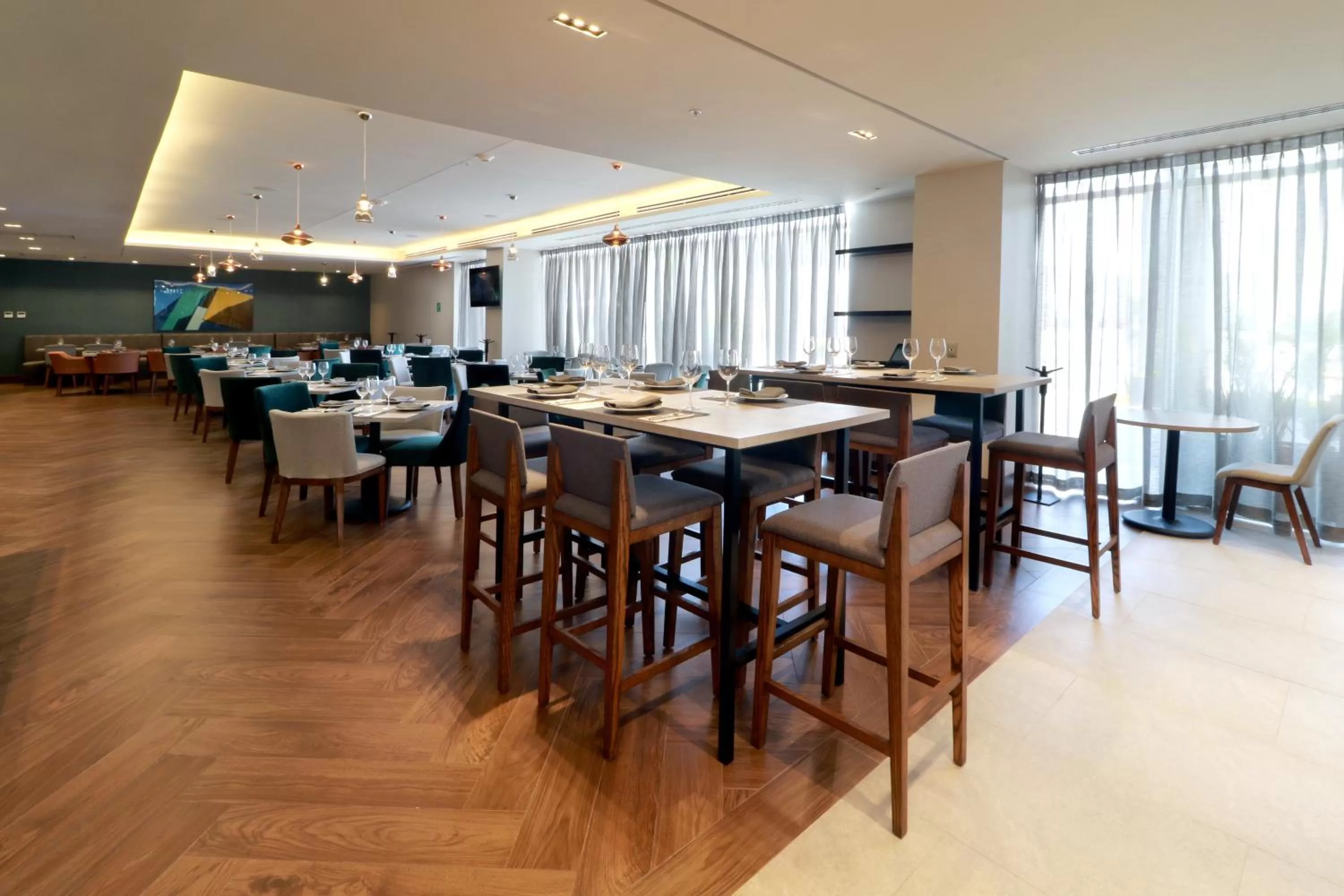 Restaurant/places to eat in Holiday Inn & Suites Monterrey Apodaca Zona Airport, an IHG hotel