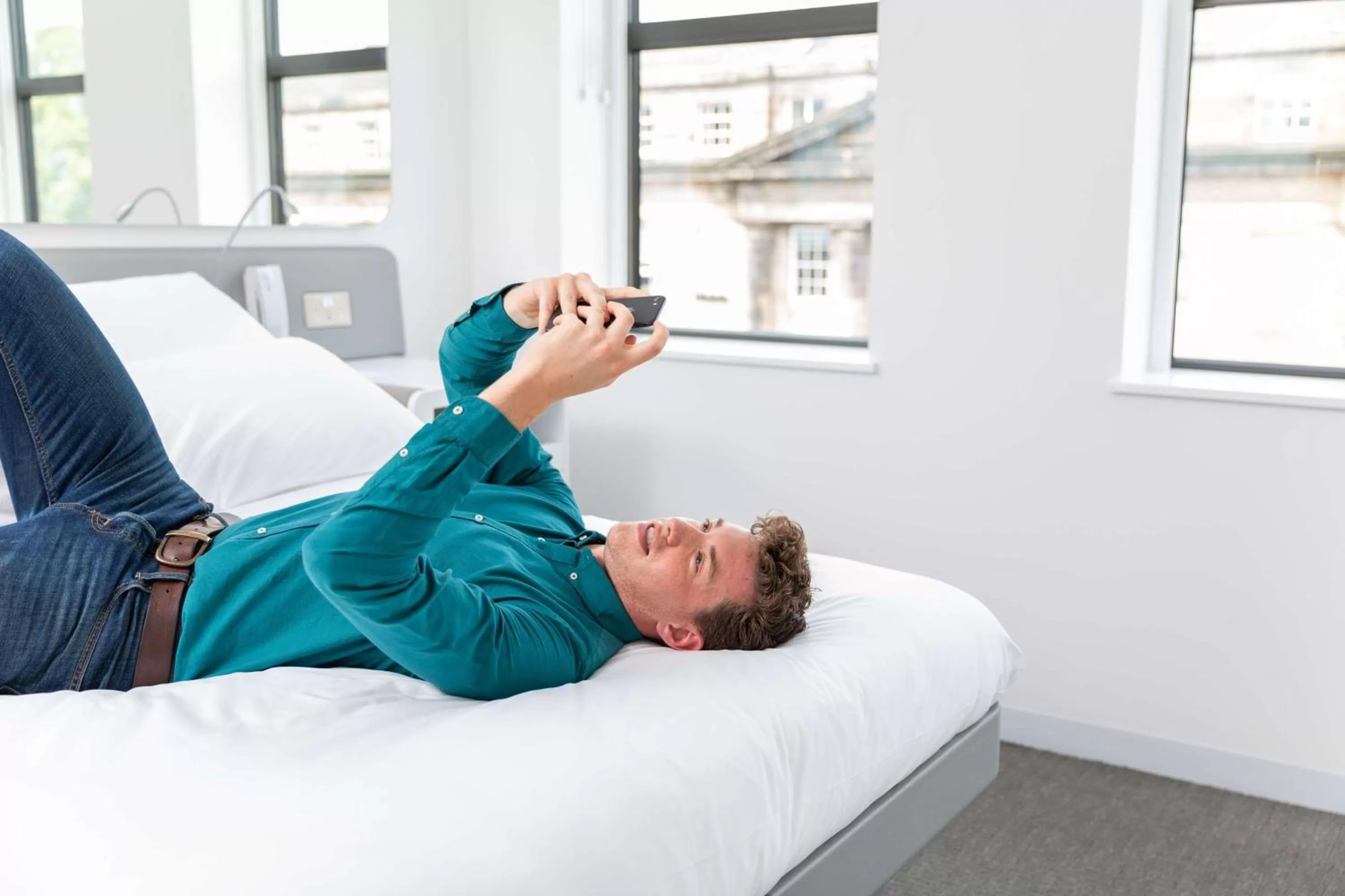 Photo of the whole room, Bed in YOTEL Edinburgh