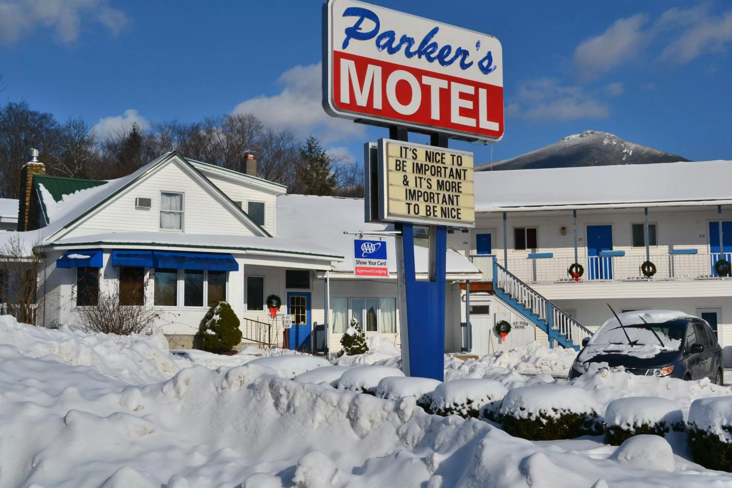 Facade/entrance in Parker's Motel
