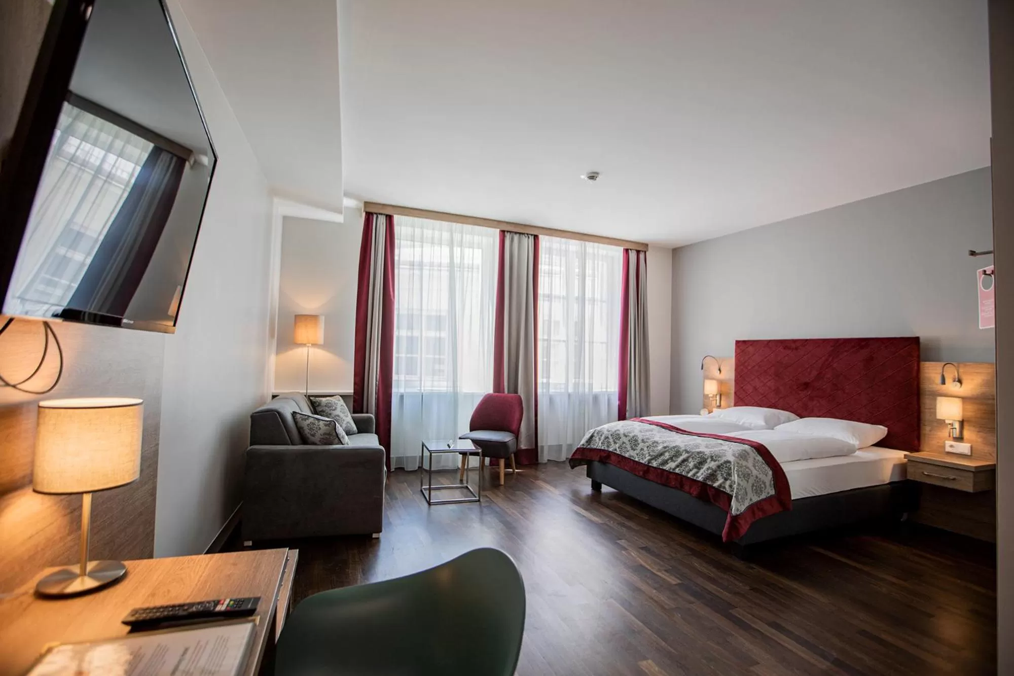 Hotel Elefant Family Business