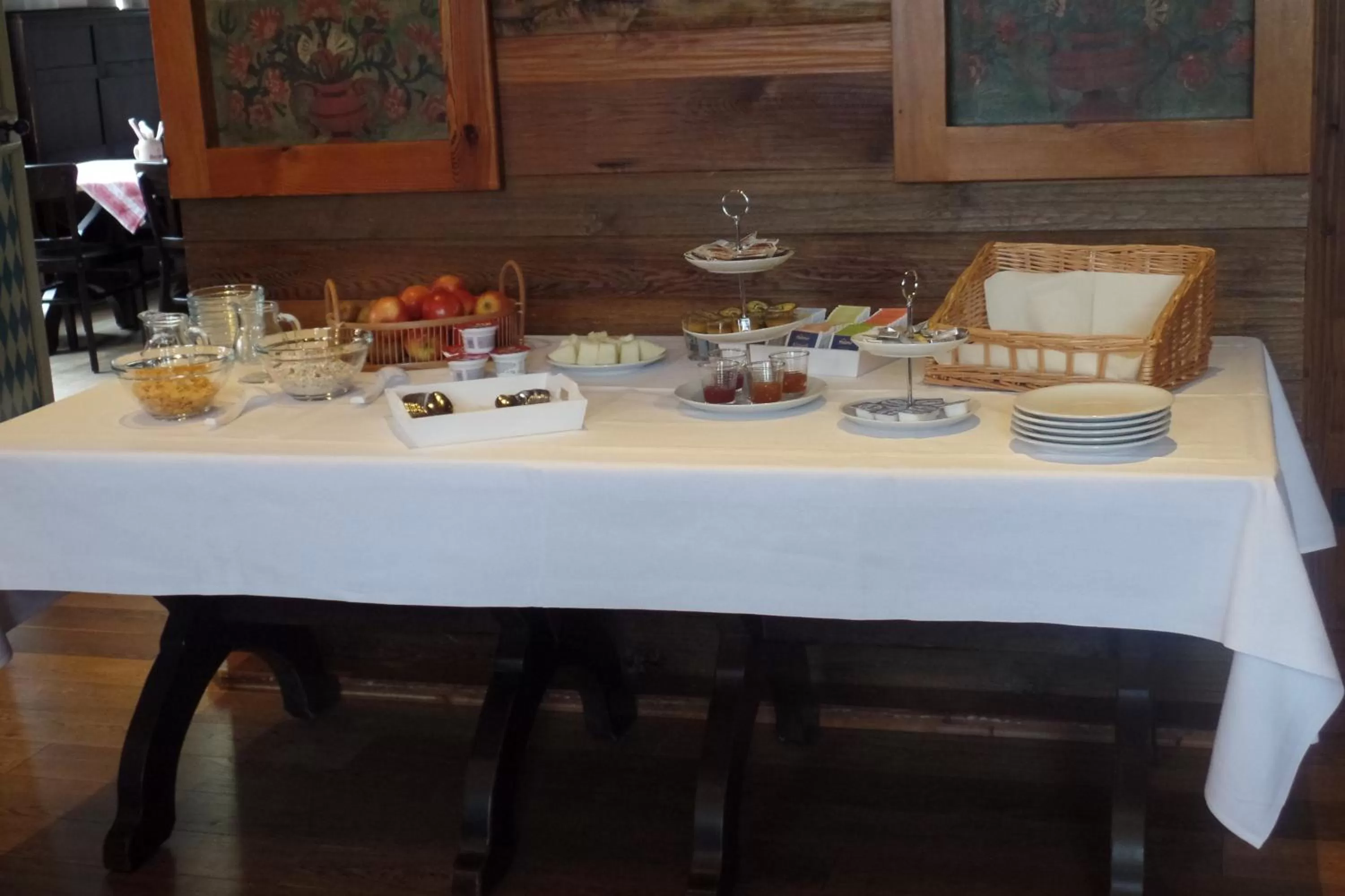 Breakfast, Kitchen/Kitchenette in Bischofshof Braustuben