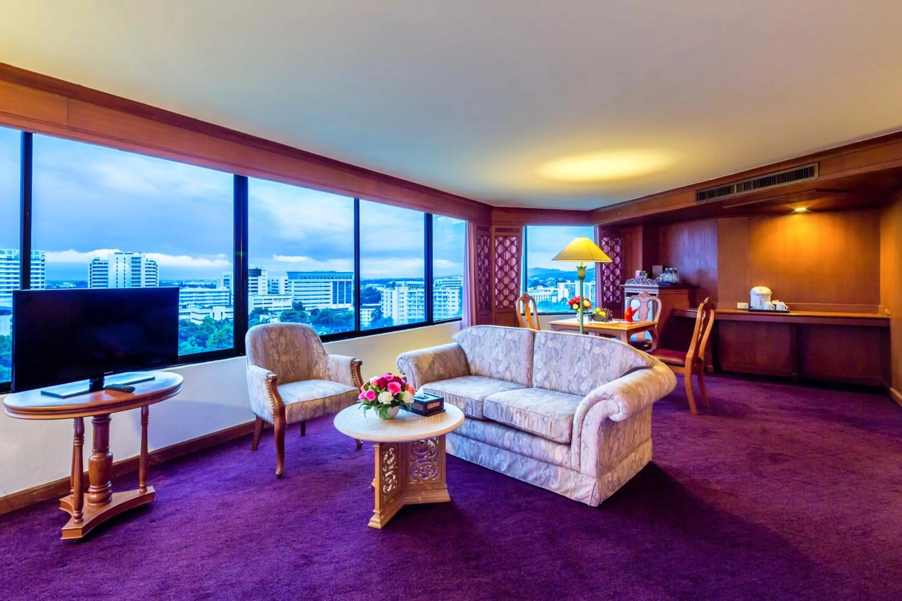 Seating area in Lotus Pang Suan Kaew Hotel
