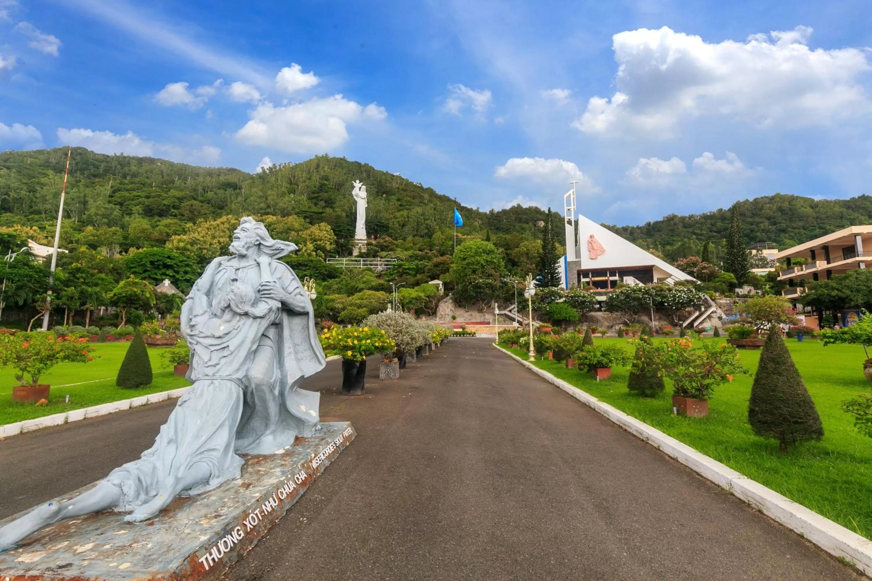 Nearby landmark in Marine Hotel & Apartment