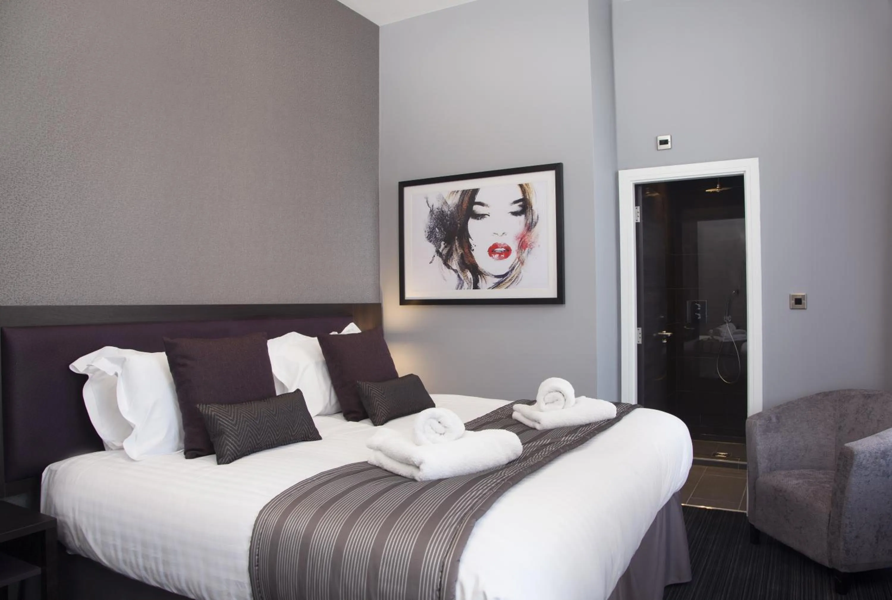 Photo of the whole room in EPIC Apart Hotel - Duke Street