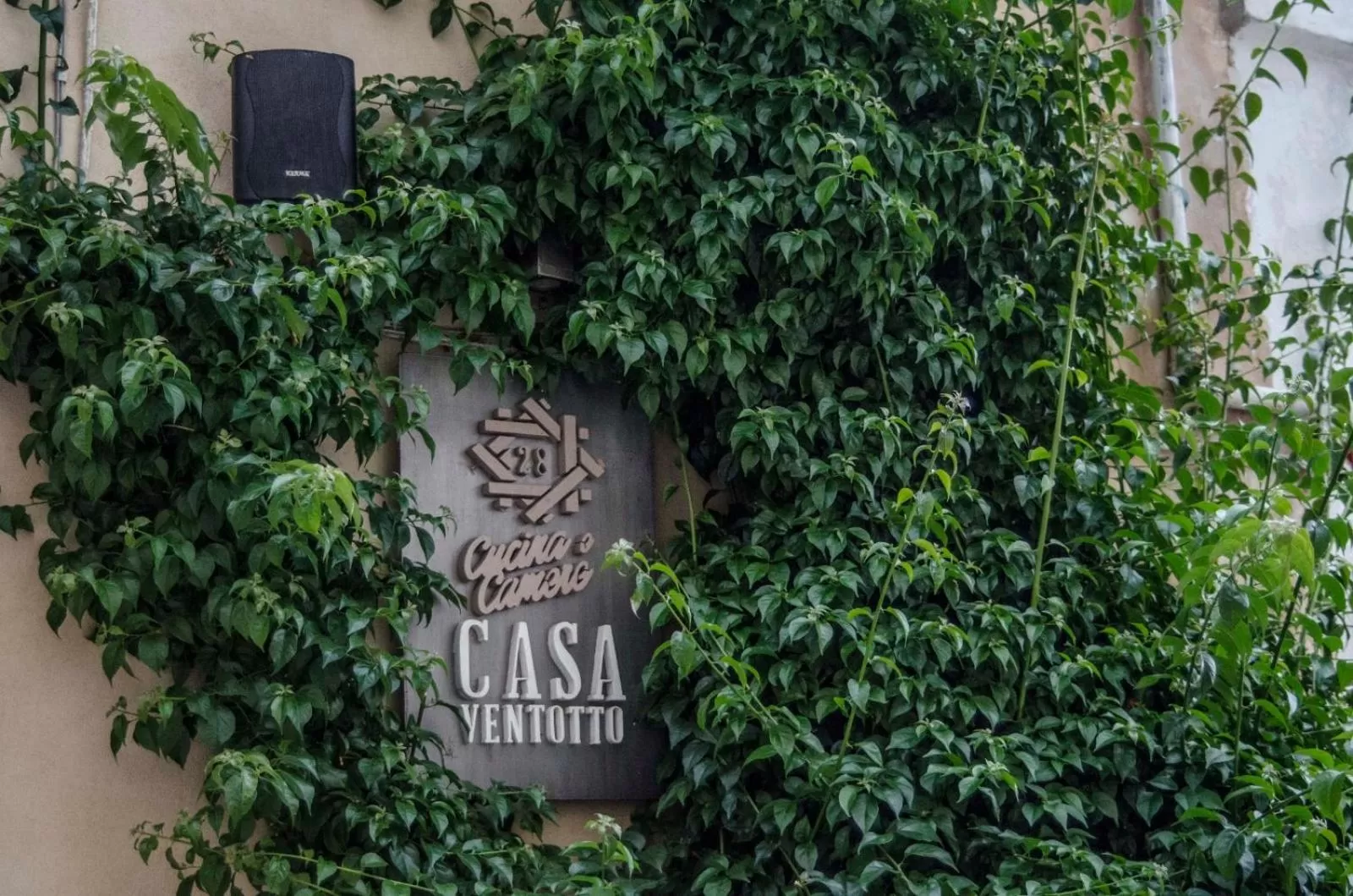 Property logo or sign in Casa 28