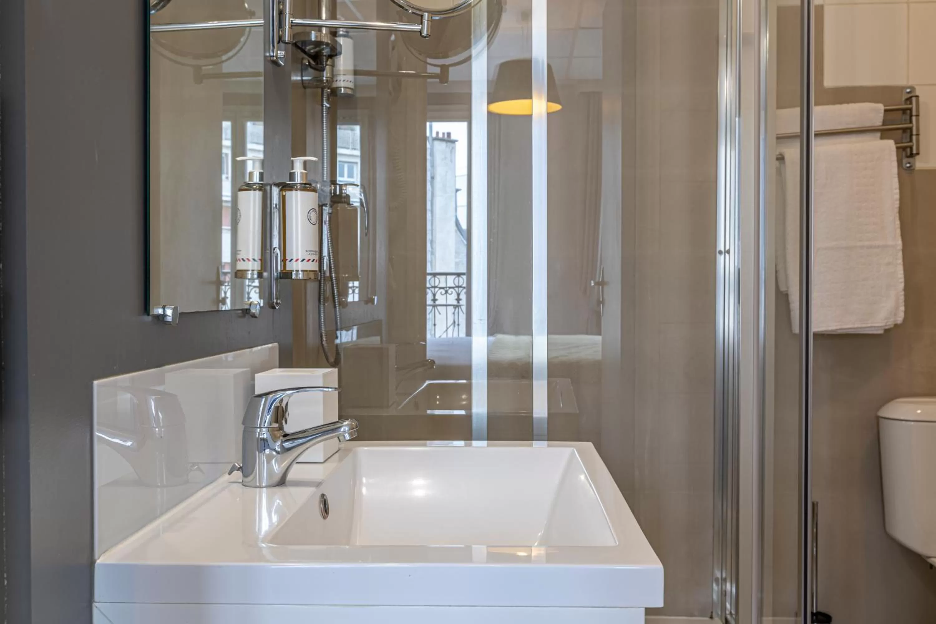 Bathroom in Splendid Hôtel