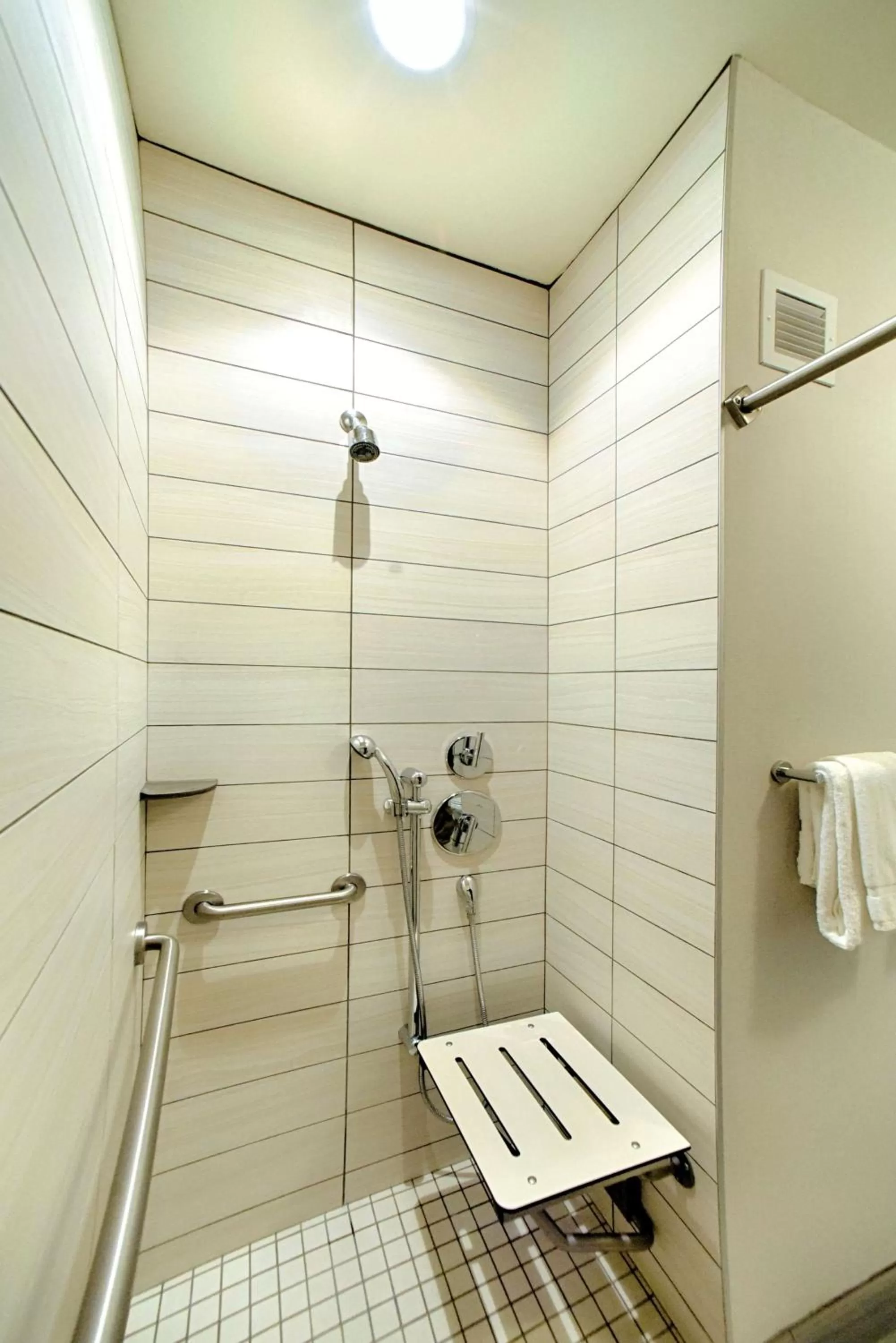 Bathroom in Hilton Garden Inn Santa Barbara/Goleta