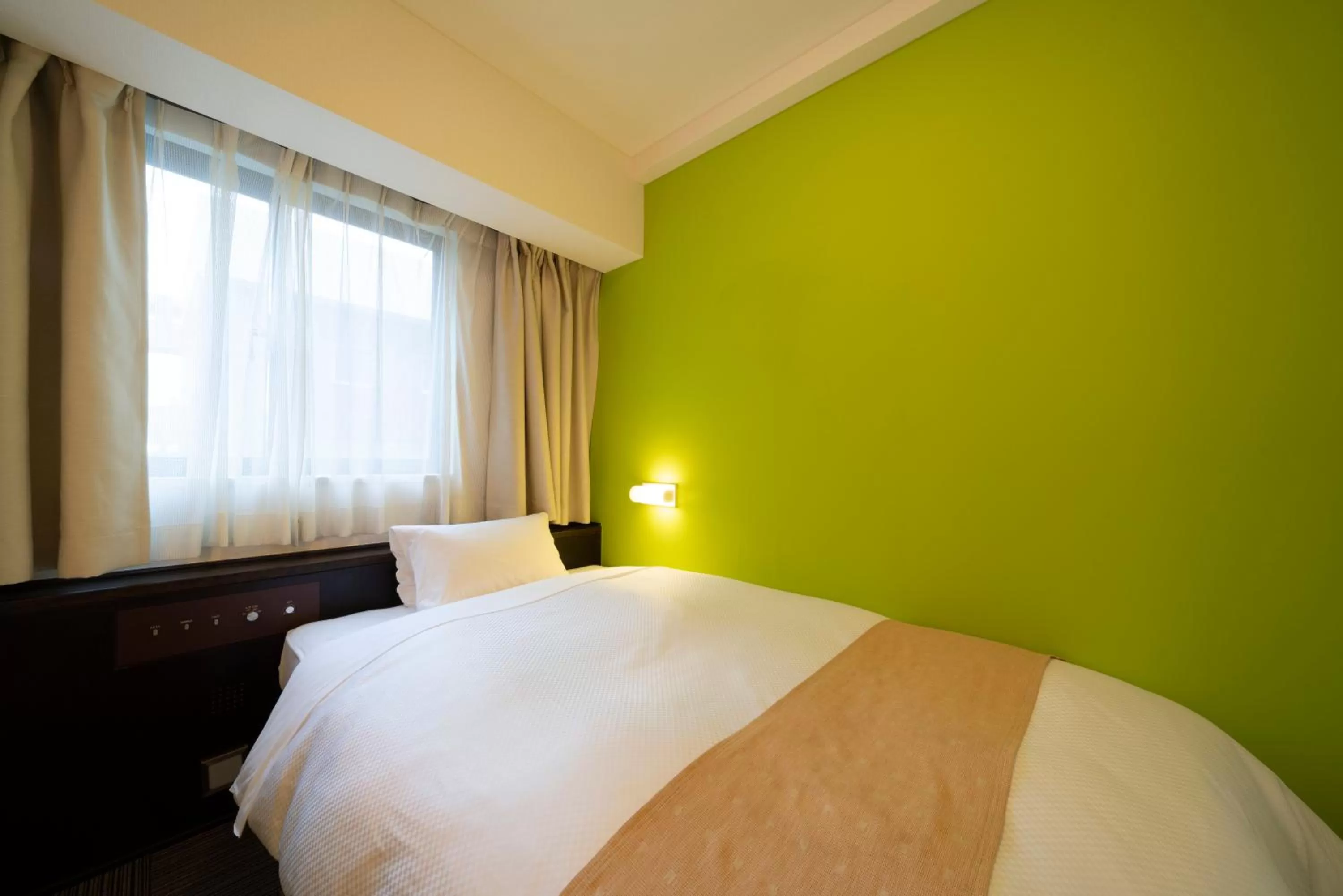 Spring, Bed in Hotel S-plus Nagoya Sakae