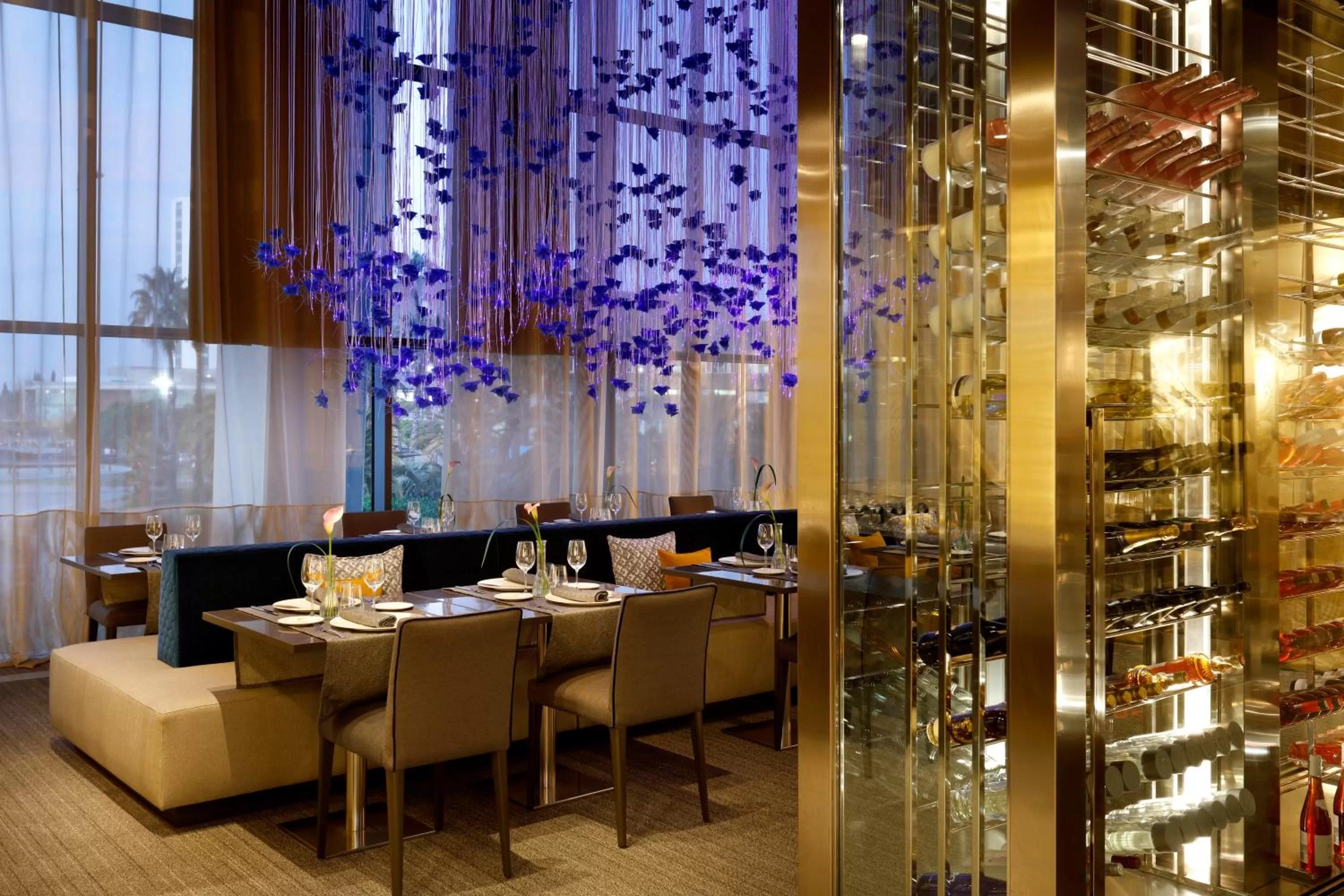 Restaurant/places to eat in Hyatt Regency Barcelona Tower