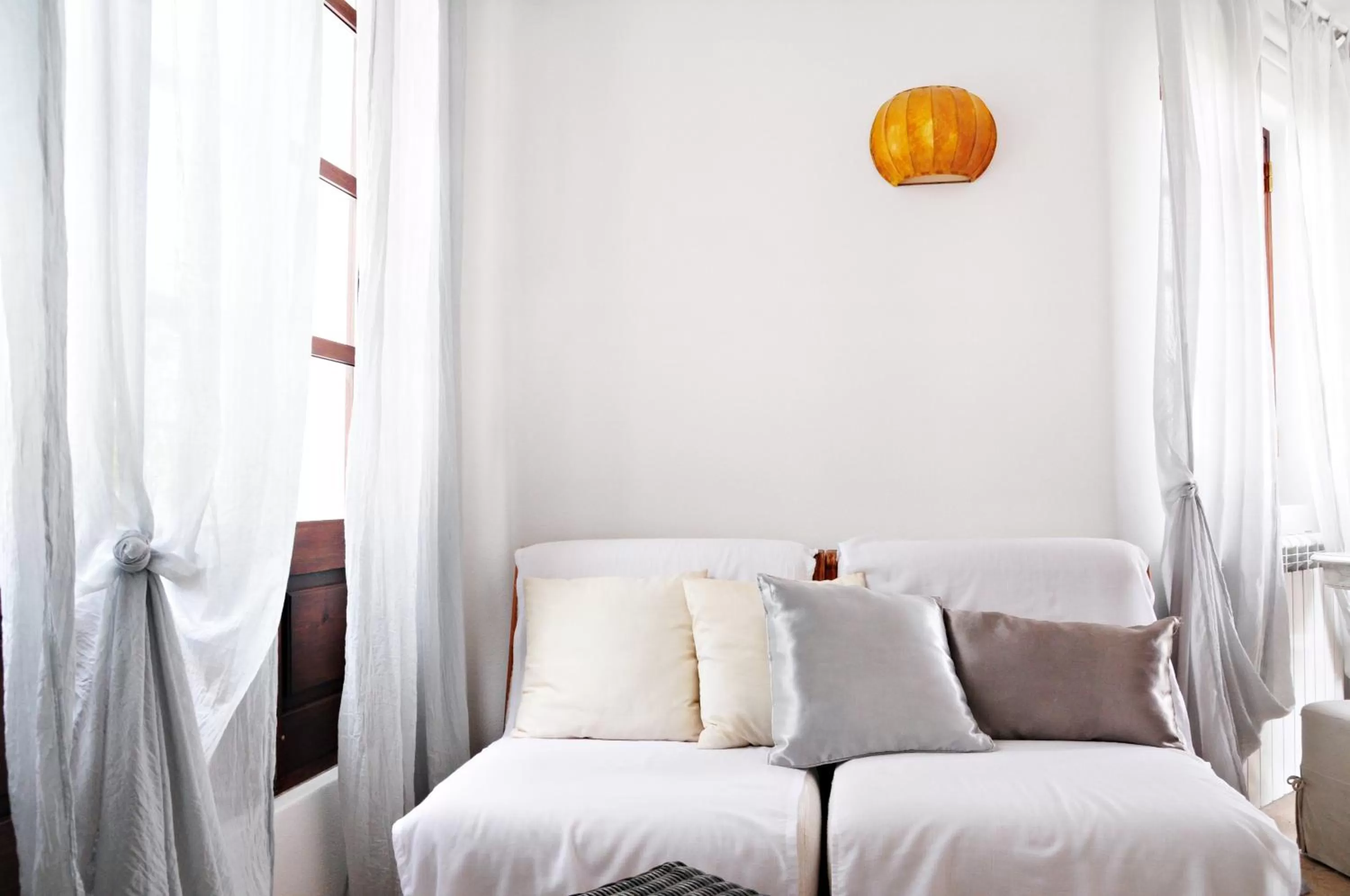 Living room, Bed in Uma Casa a Beira Sol