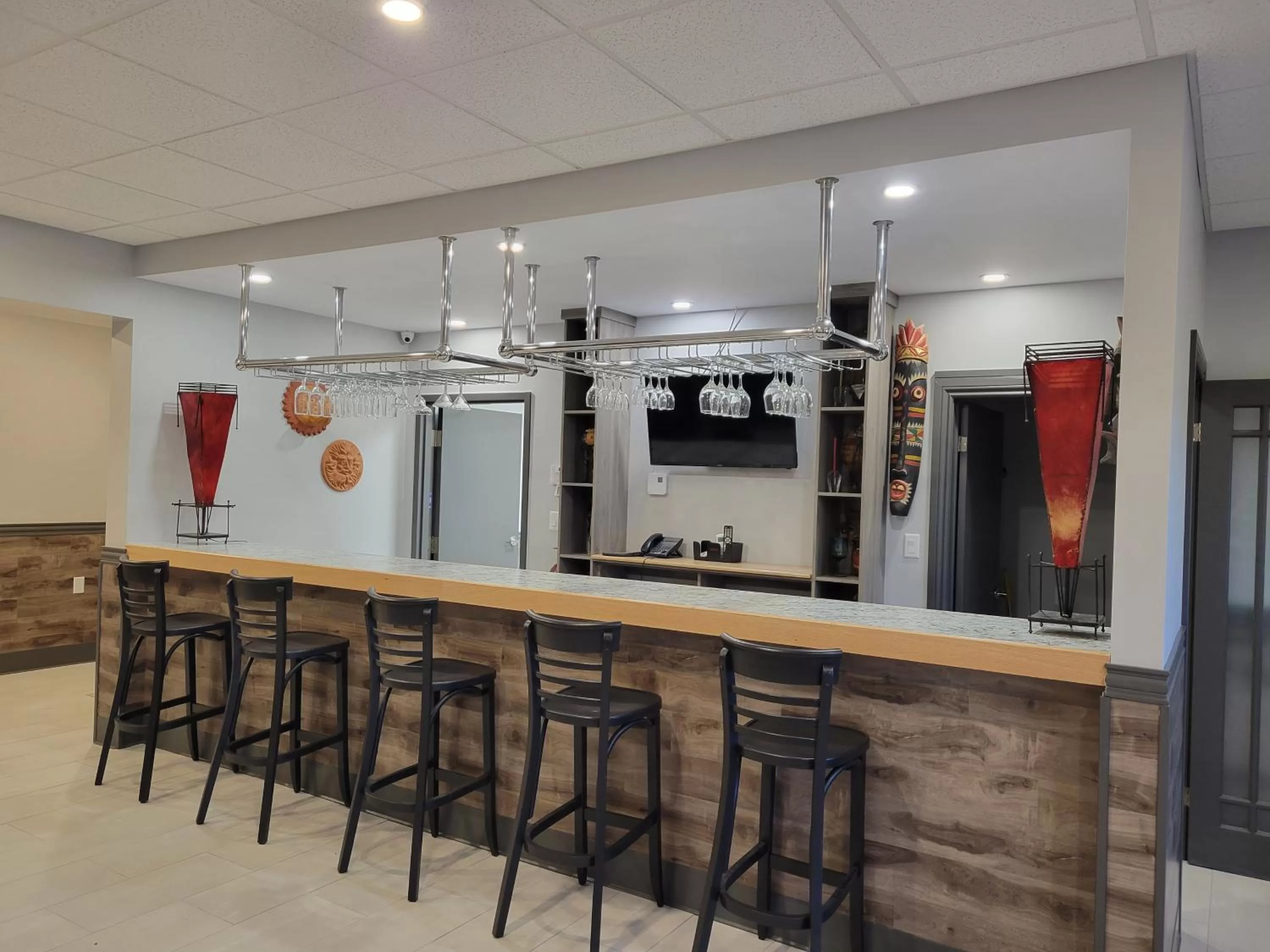 Living room, Lounge/Bar in Razoolies Inn