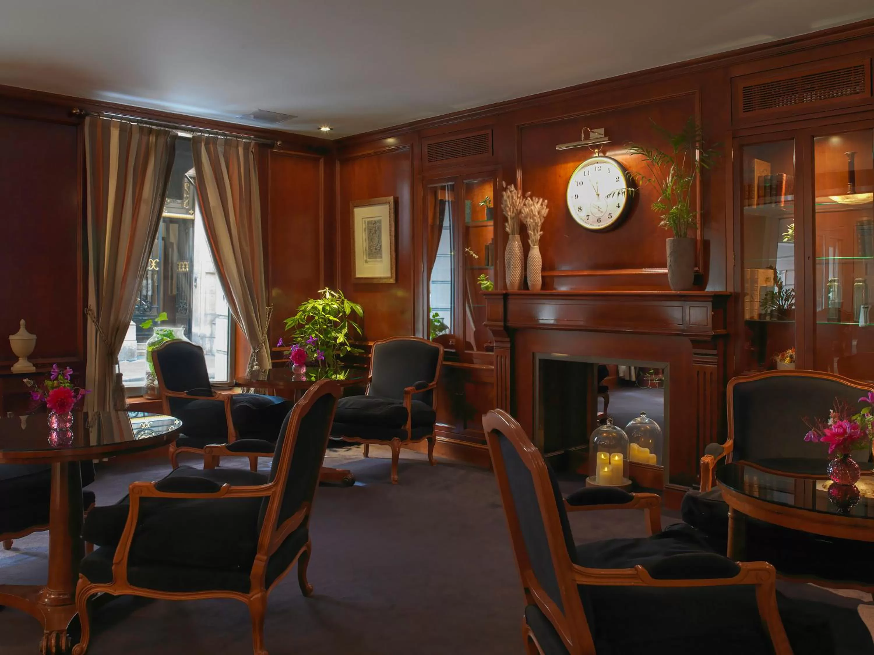 Lobby or reception in Meliá Paris Vendôme