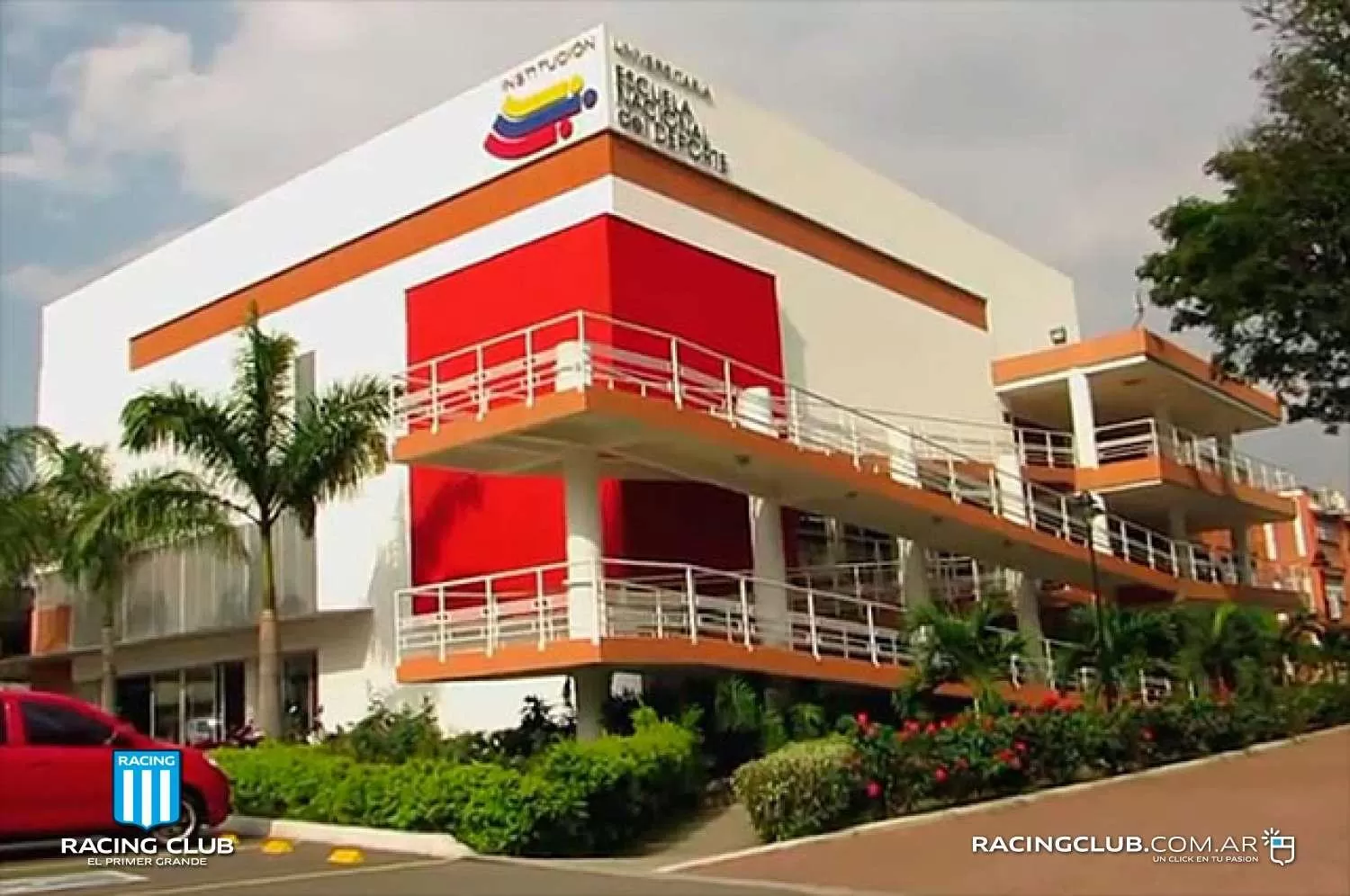 Nearby landmark, Property Building in Hotel Travelers Sport