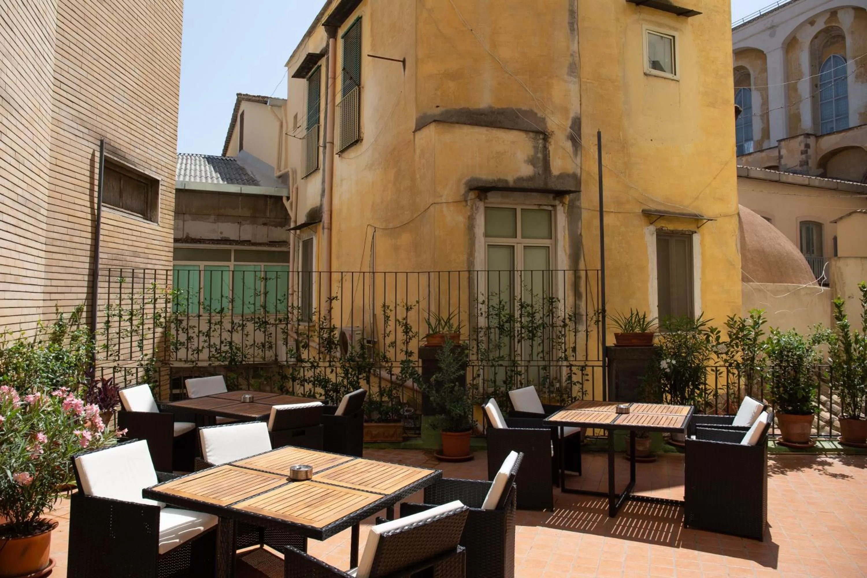 Patio in The Duomo House by House In Naples
