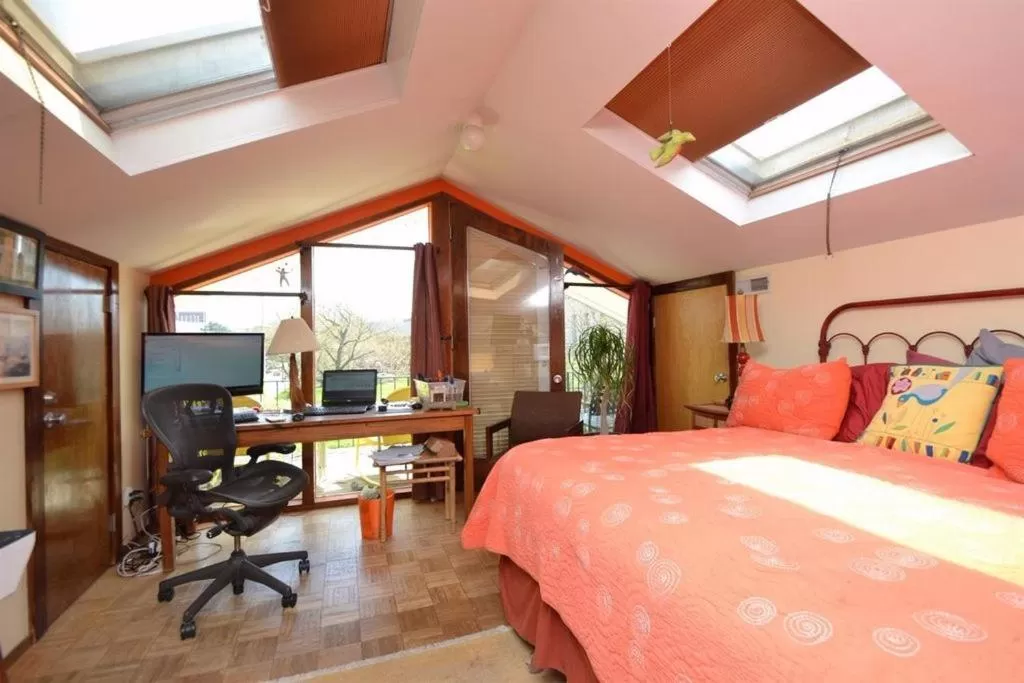 Bed in Ann Arbor Bed and Breakfast