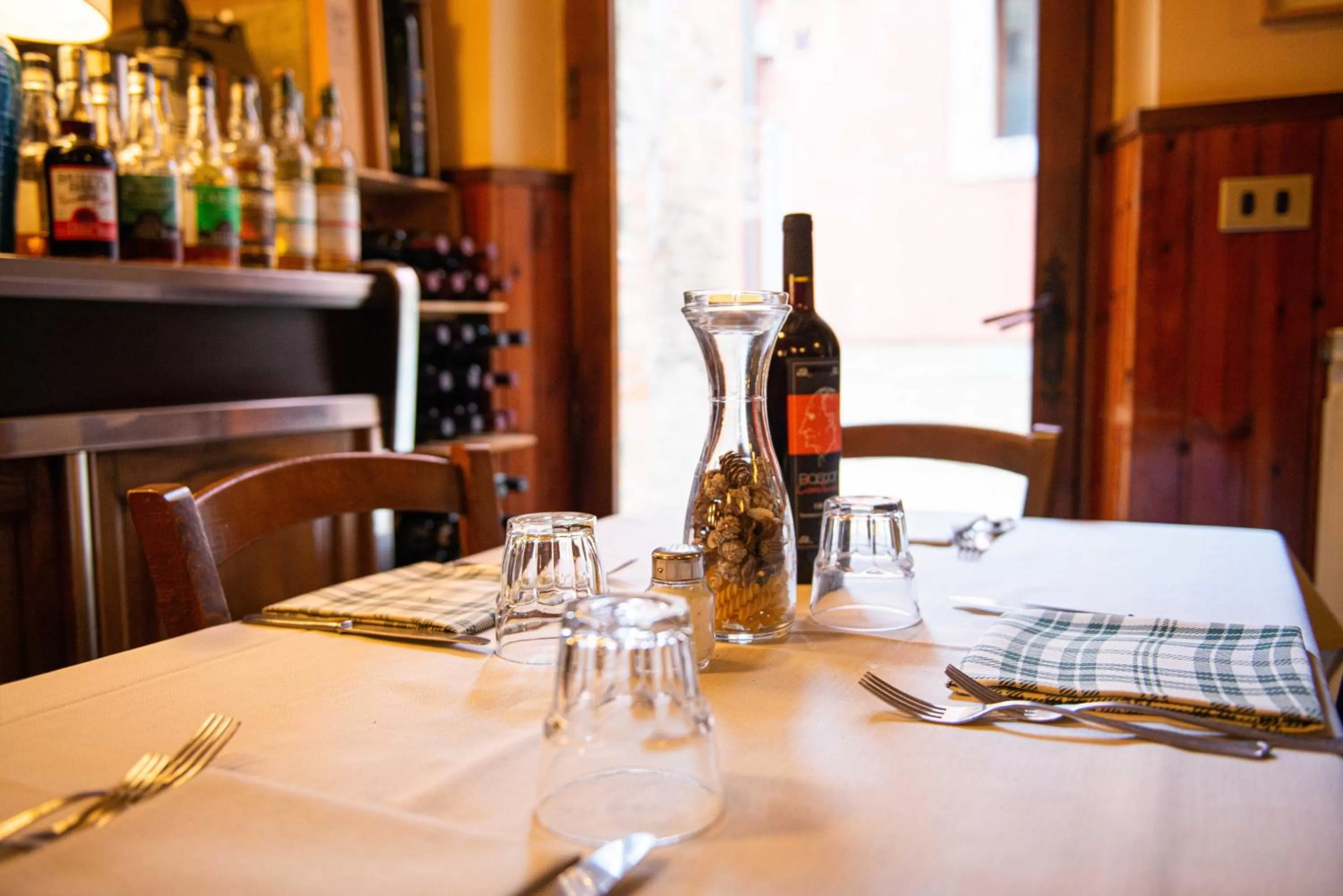 Restaurant/Places to Eat in TORRE GIARDINO SEGRETO B&B- Borgo Capitano Collection - Albergo diffuso