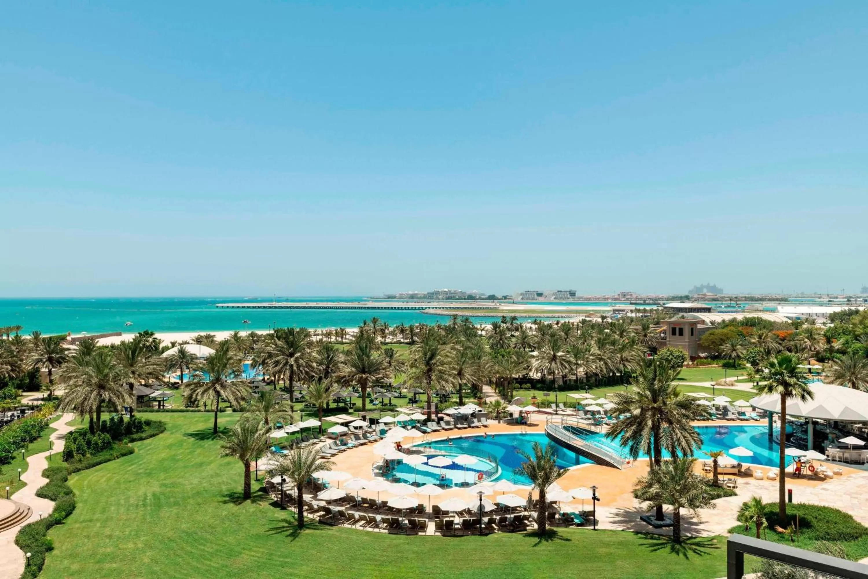 Swimming pool in Le Royal Meridien Beach Resort & Spa Dubai