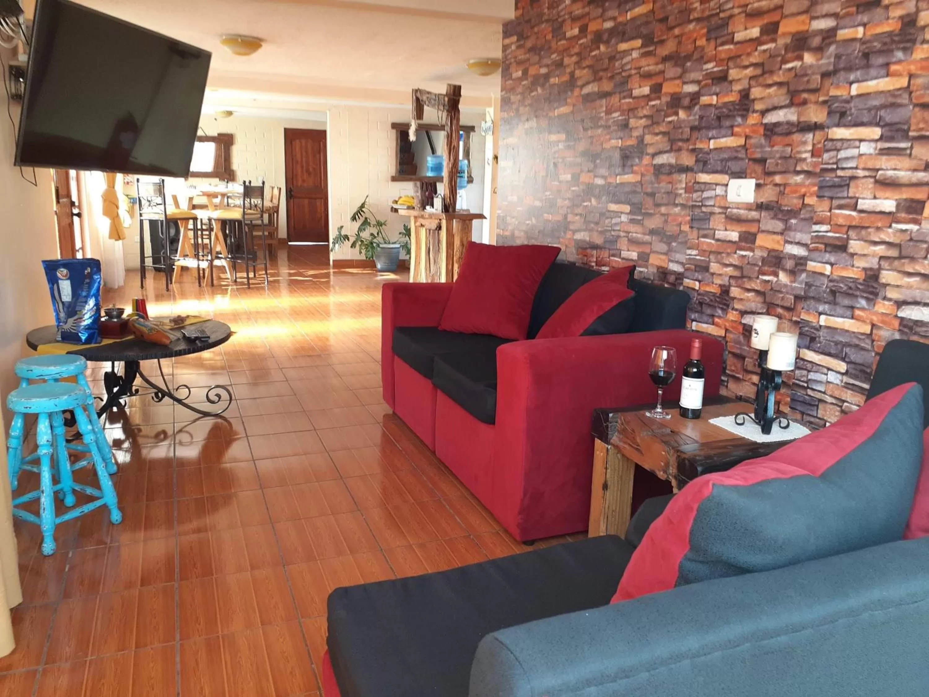 Communal lounge/ TV room, Seating Area in Shalom_MatSofy