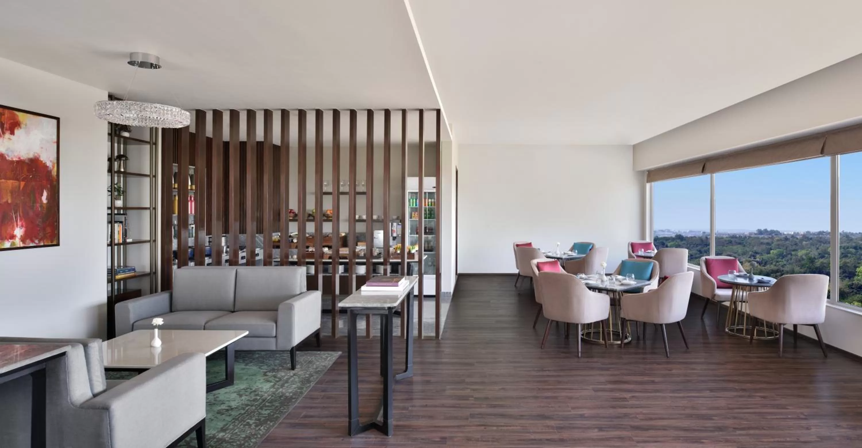 Lounge or bar in Courtyard by Marriott Bhopal