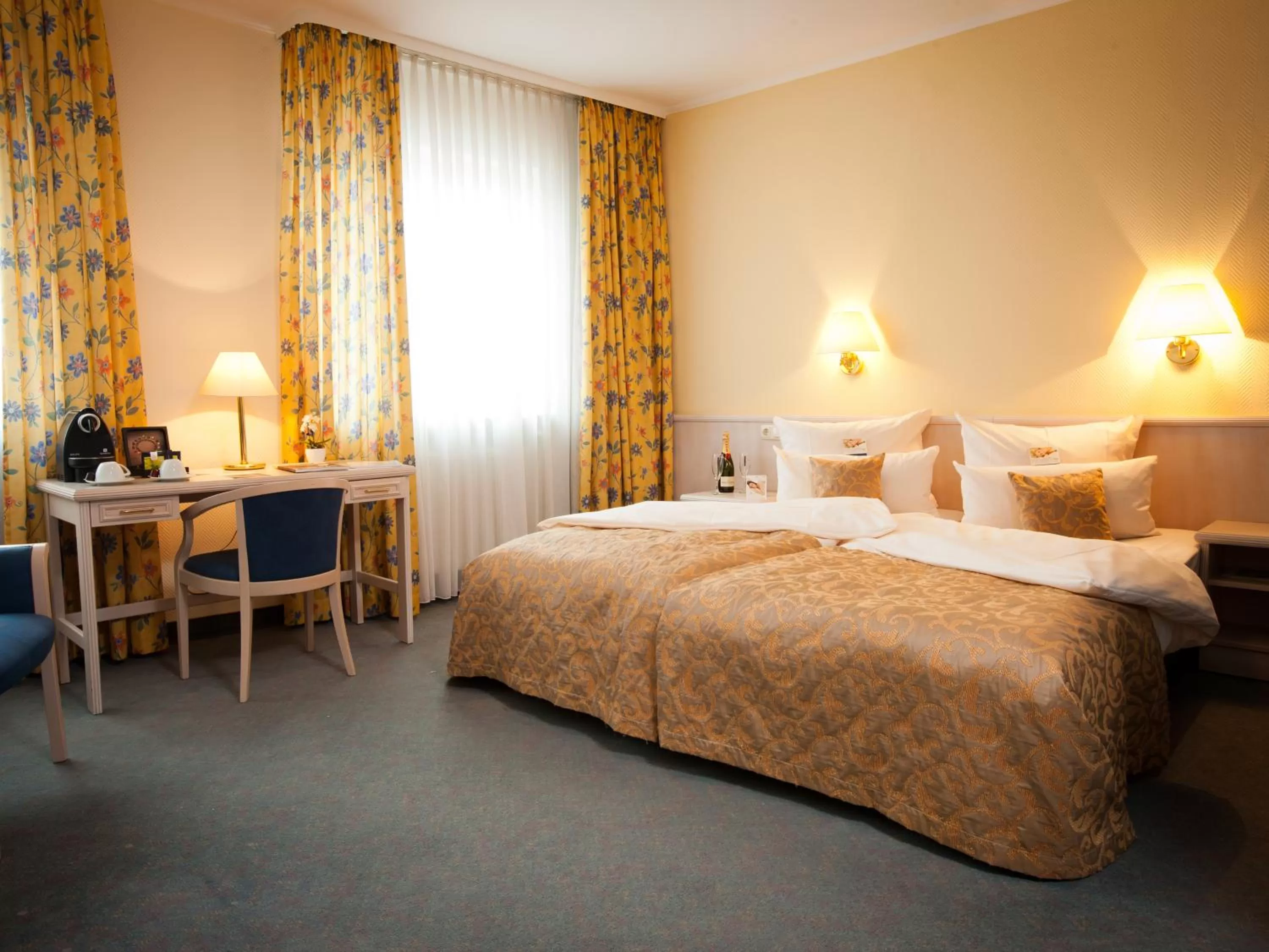 Photo of the whole room in Hotel Traube Rüdesheim