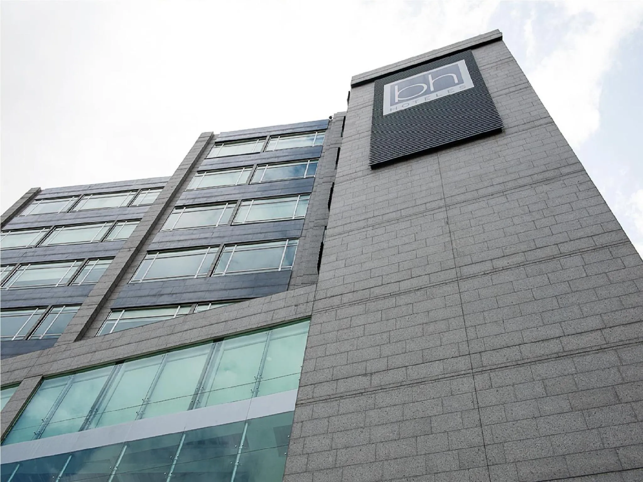 Property building in Hotel bh Usaquén